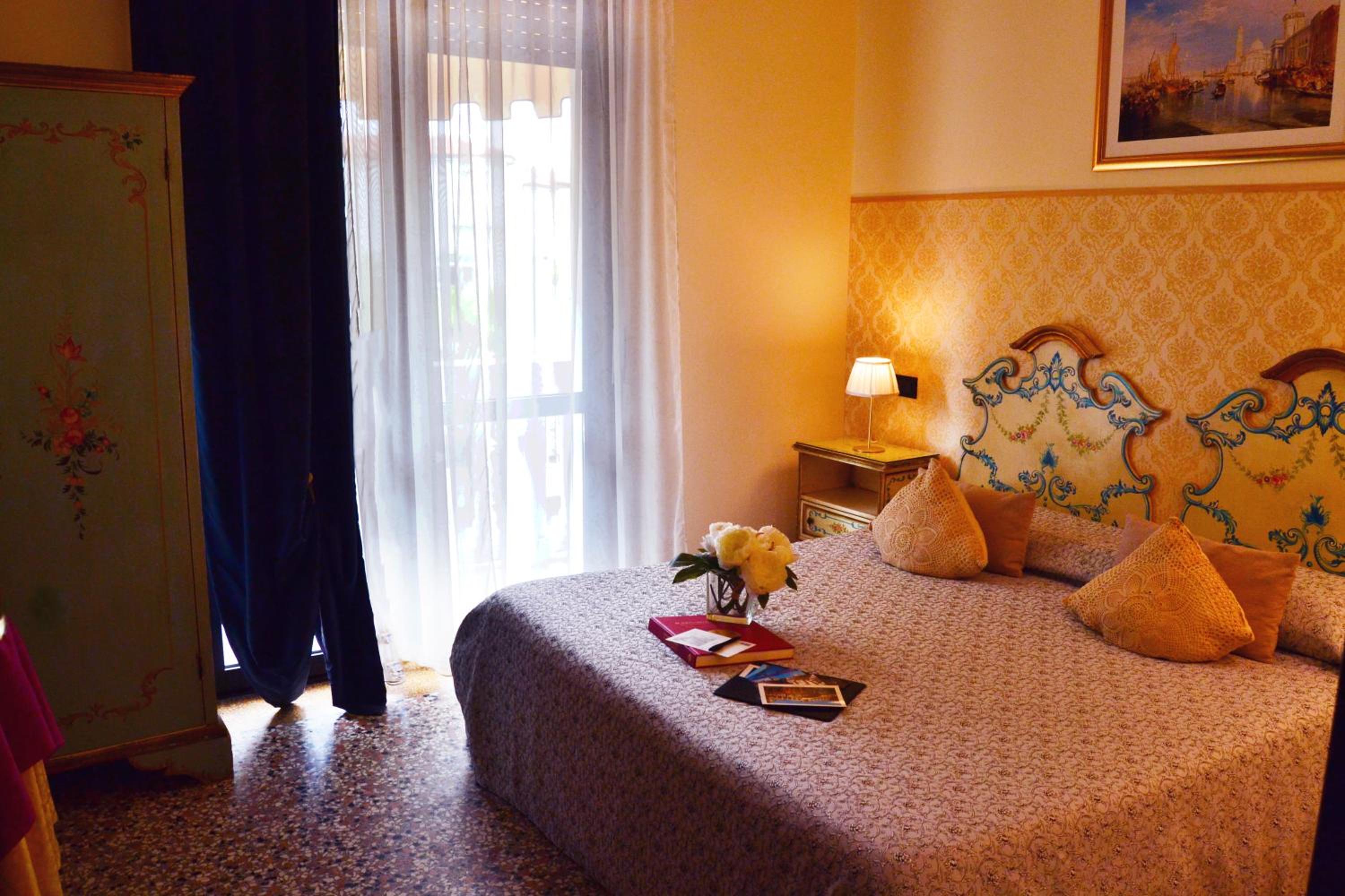 Double Room with Private External Bathroom