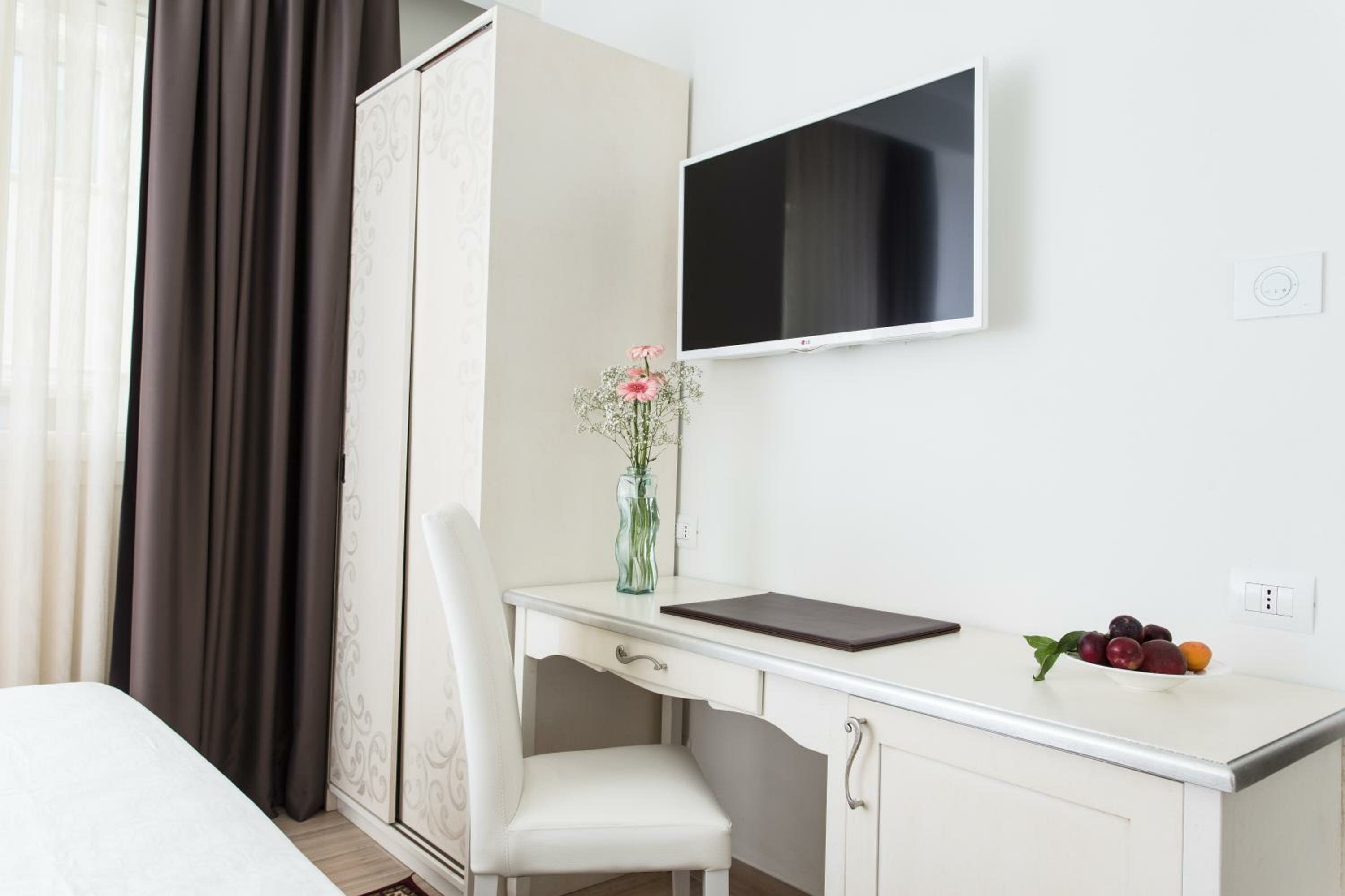 Double or Twin Room with Garden View