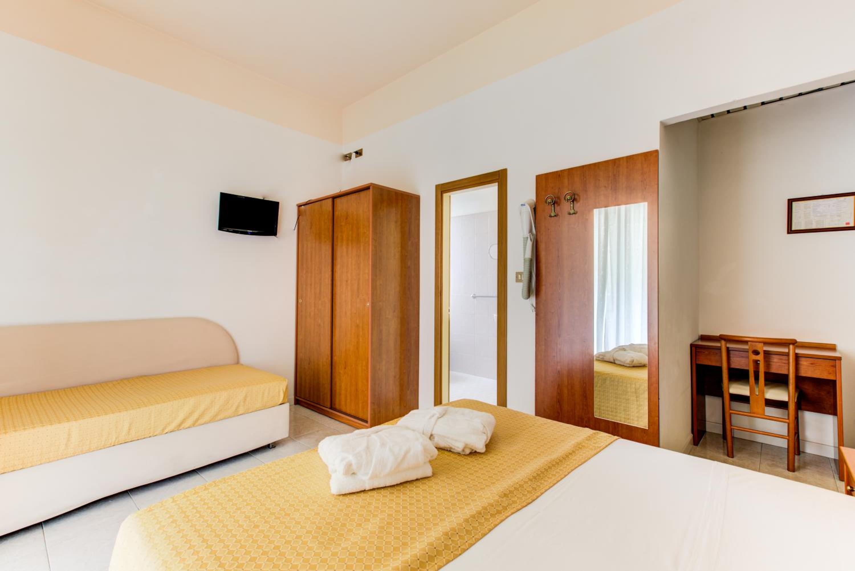 Comfort Quadruple Room