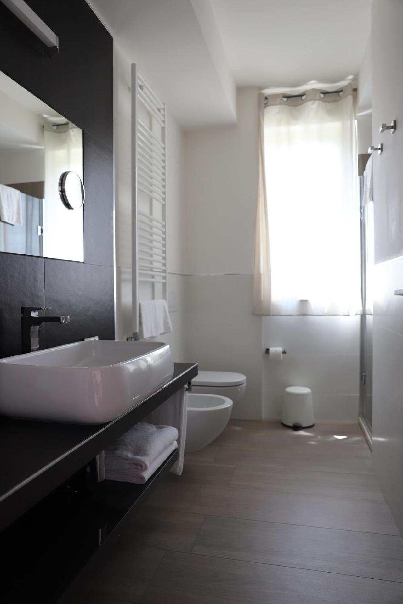 Comfort Double Room with lateral Sea View