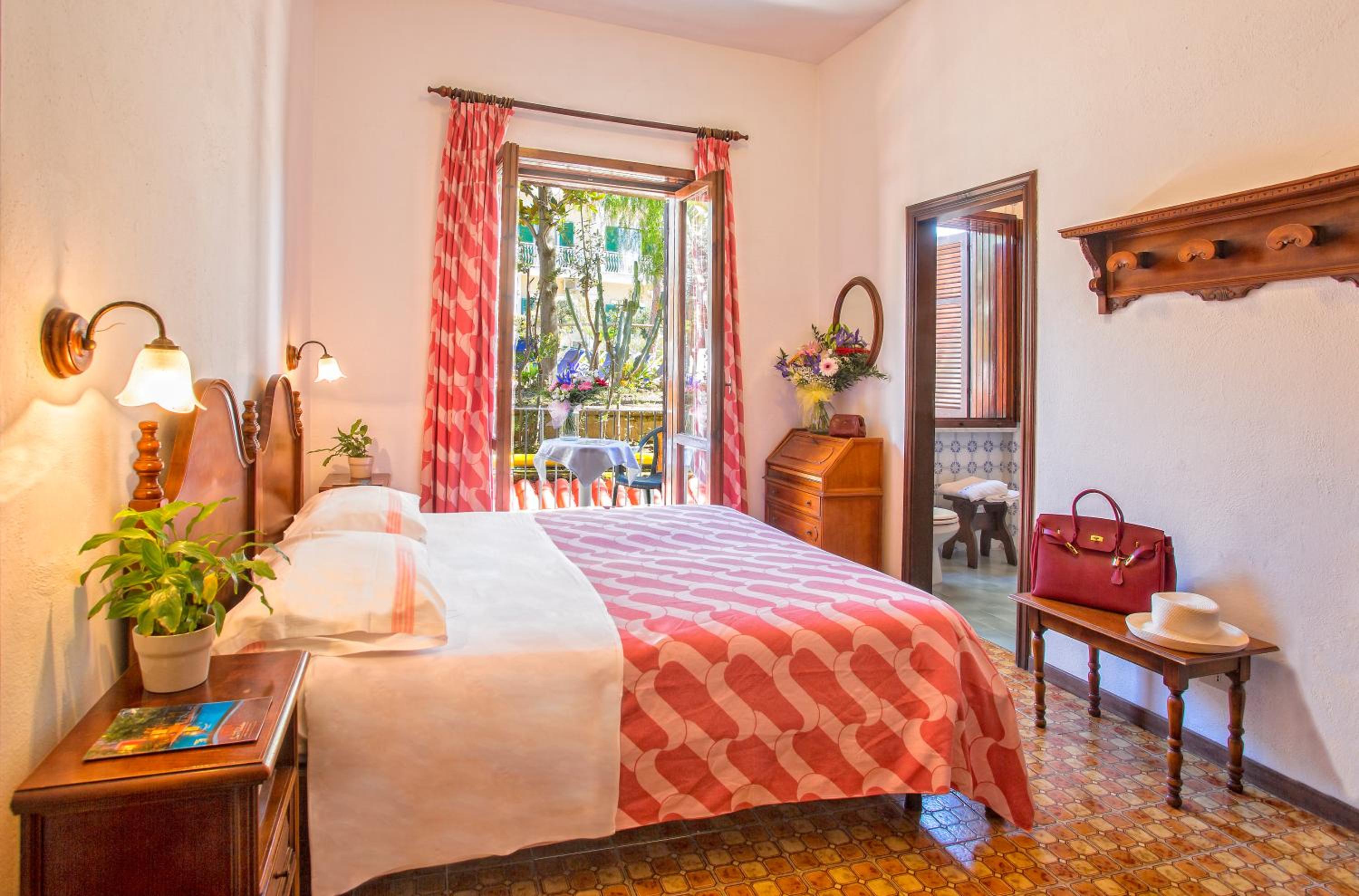 Economy Double or Twin Room