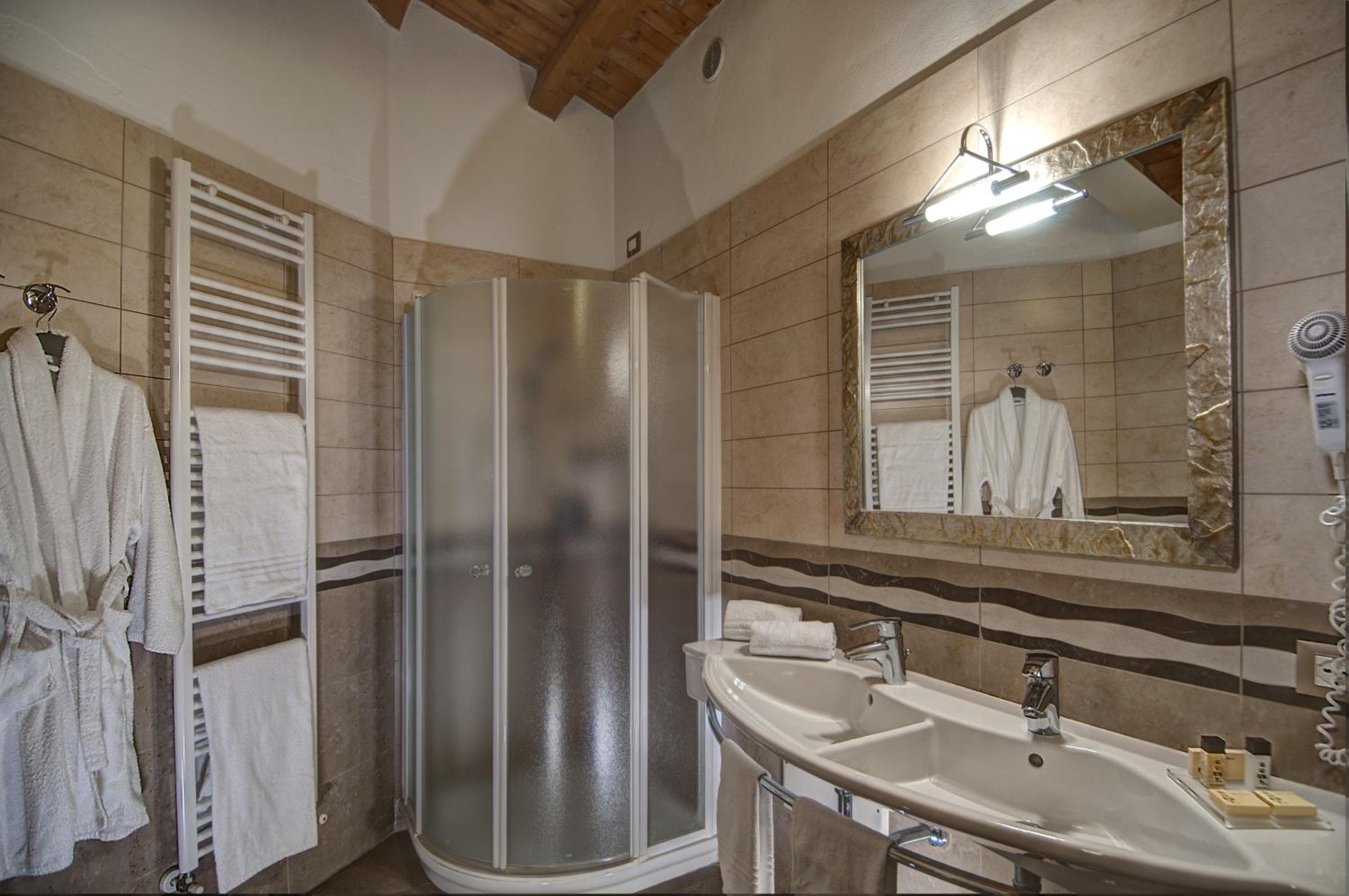 Superior Double Room With Balcony and Partial Lake View