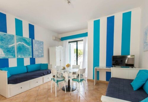 One-Bedroom Apartment with Terrace and Sea View в Le Terrazze