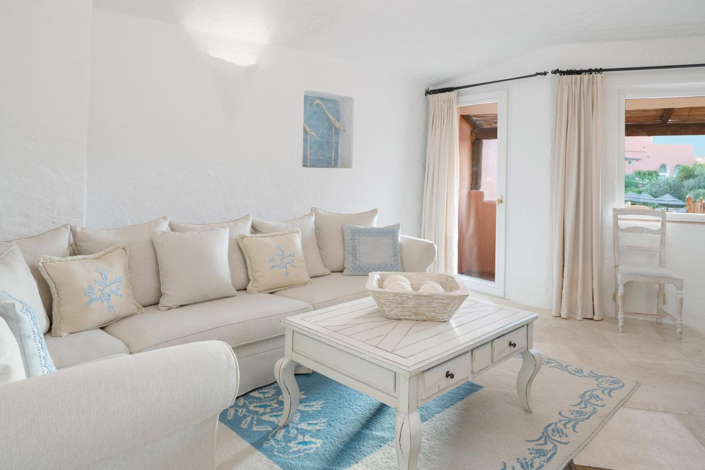 Two-bedroom Deluxe Suite, King size bed, pool or canal view, terrace