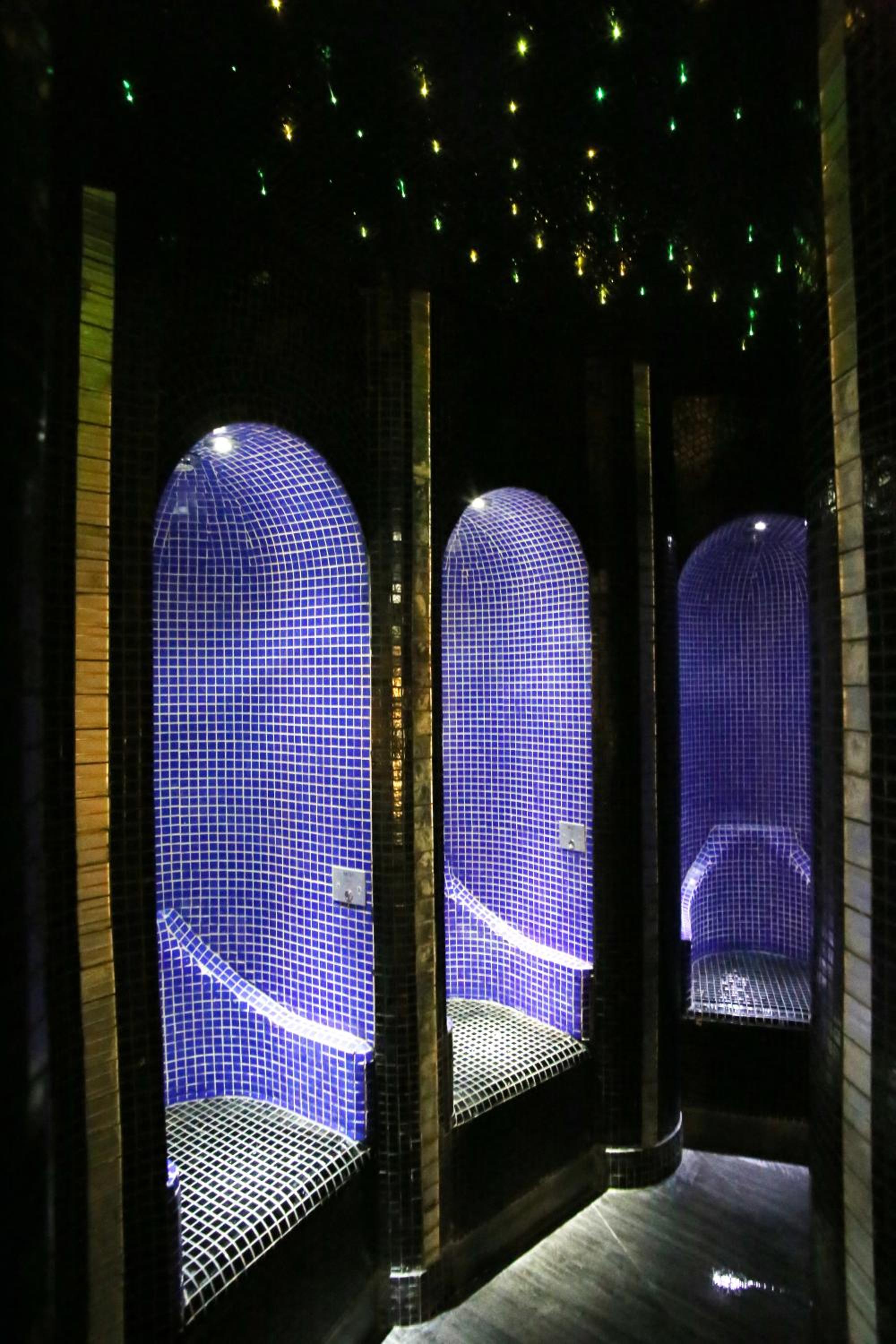 Standard Double Room With Spa Access 