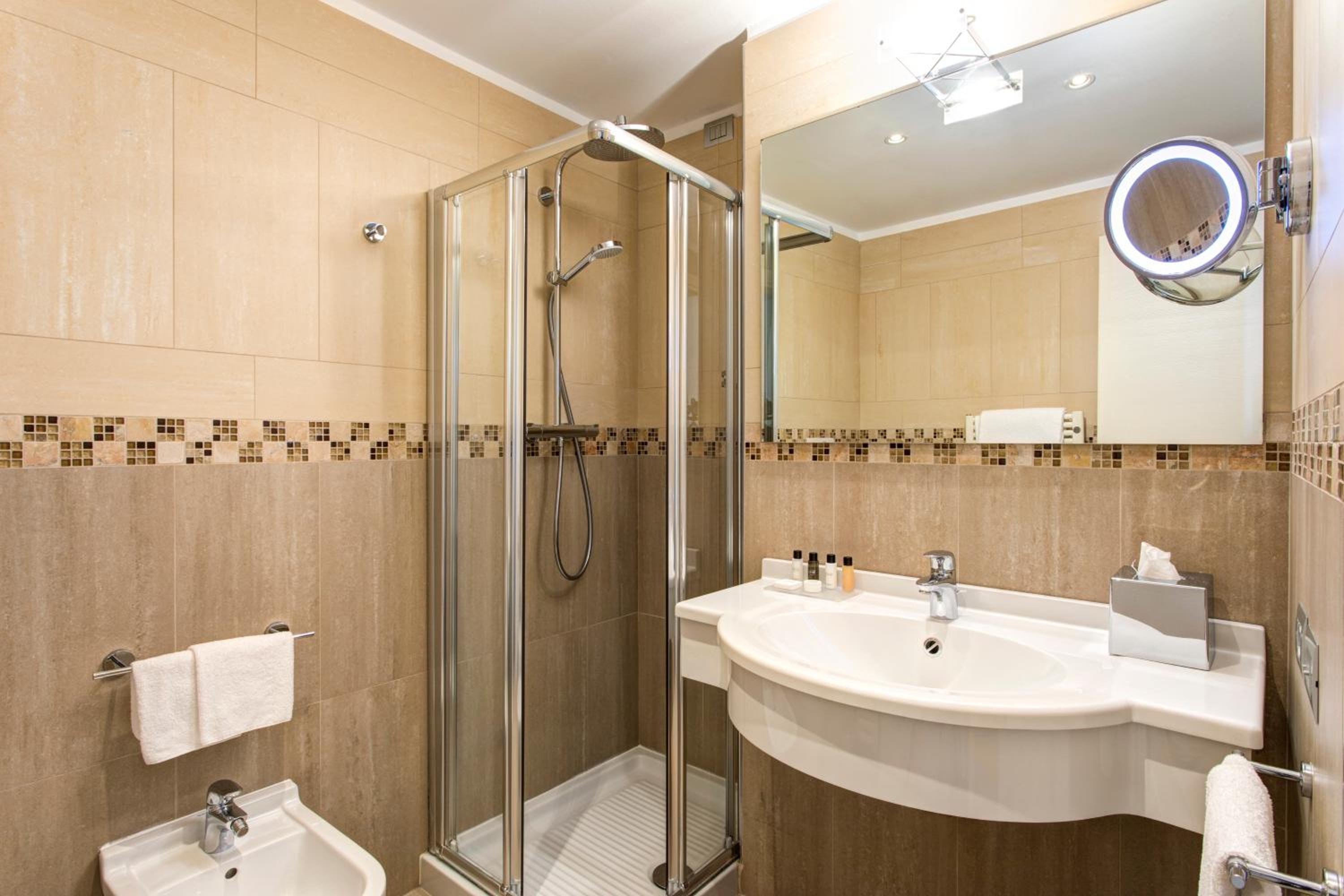 Queen Room with Terrace