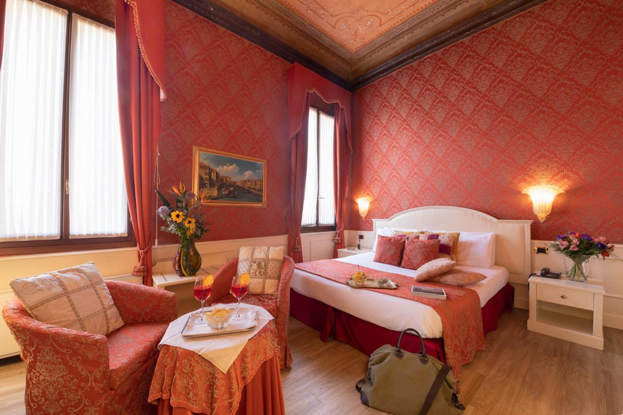 Junior Suite with Canal View