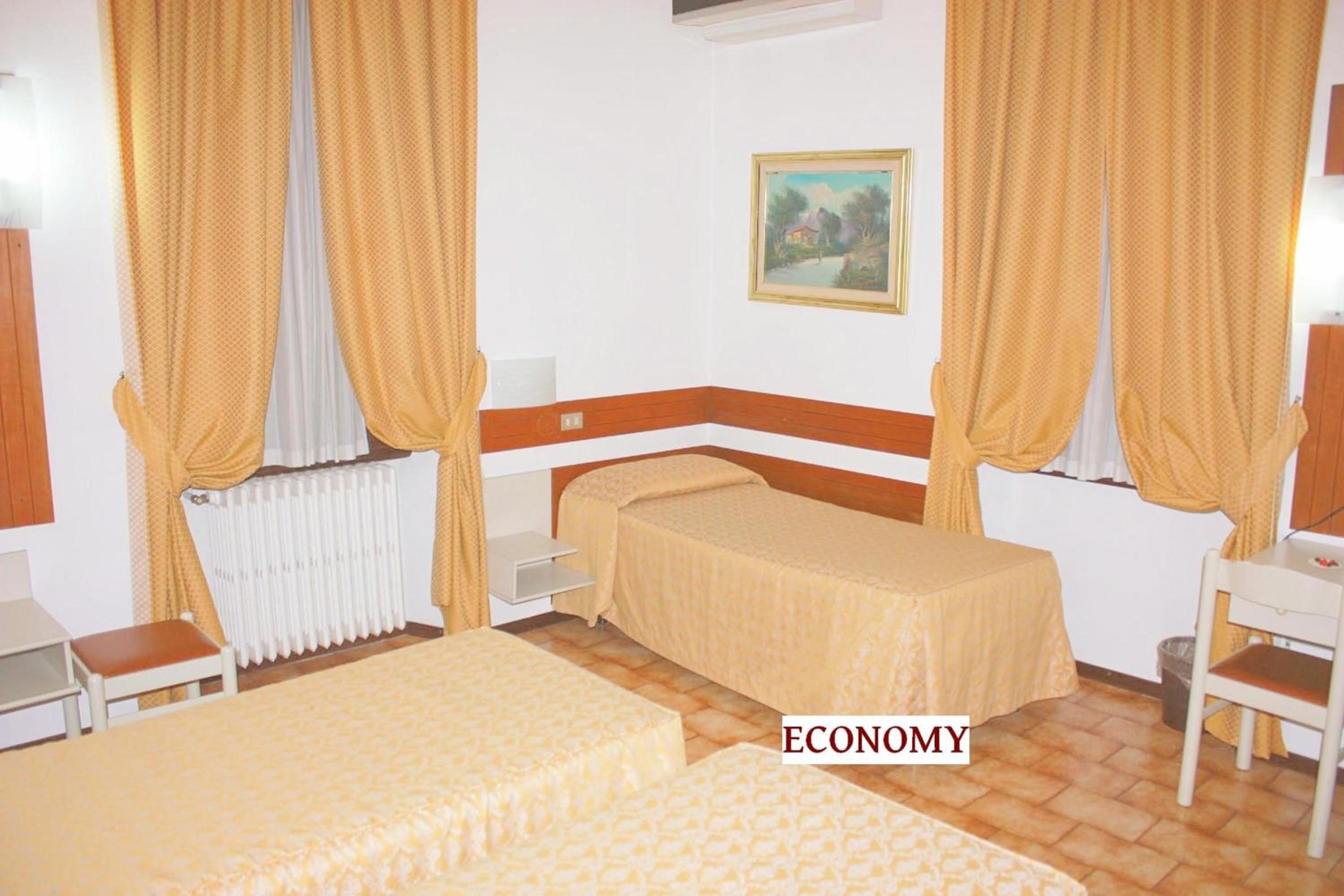 Economy Triple Room