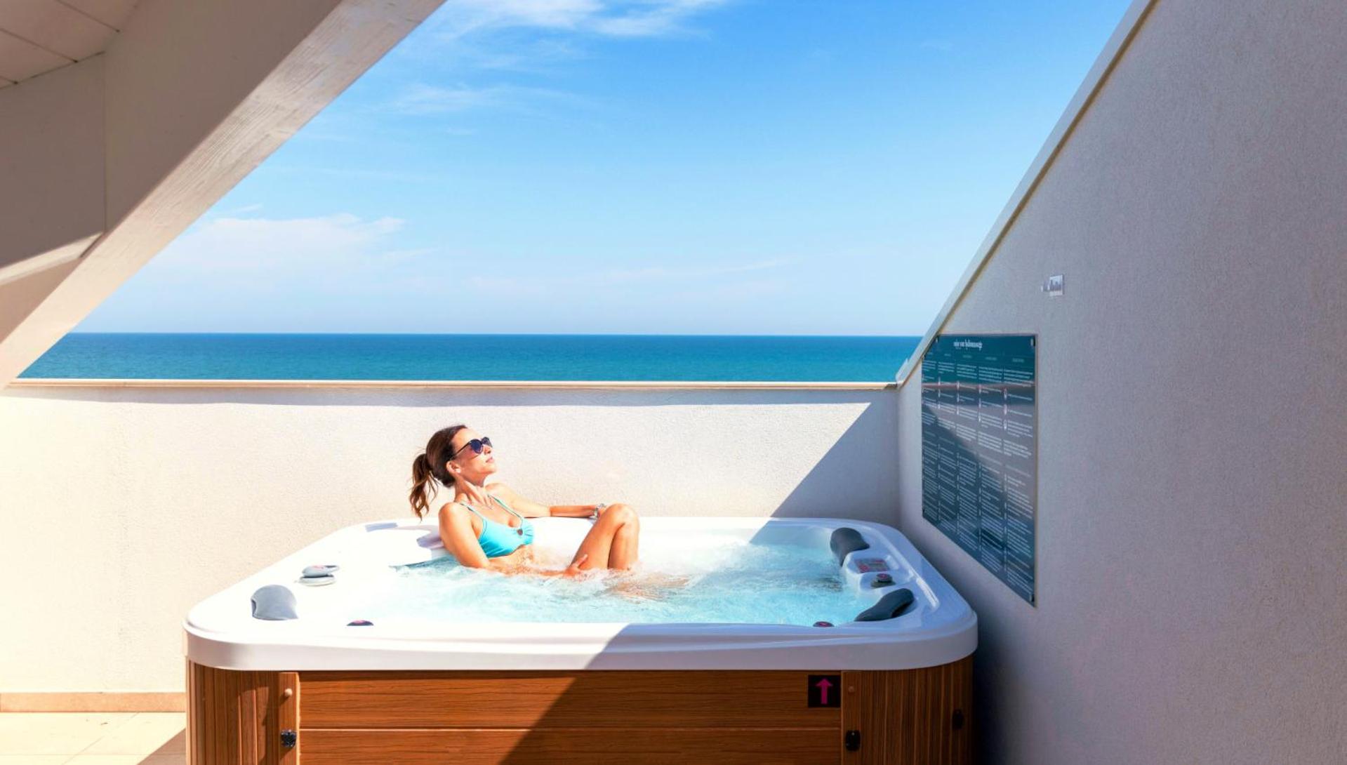 Suite Loft with sea view and Jacuzzi