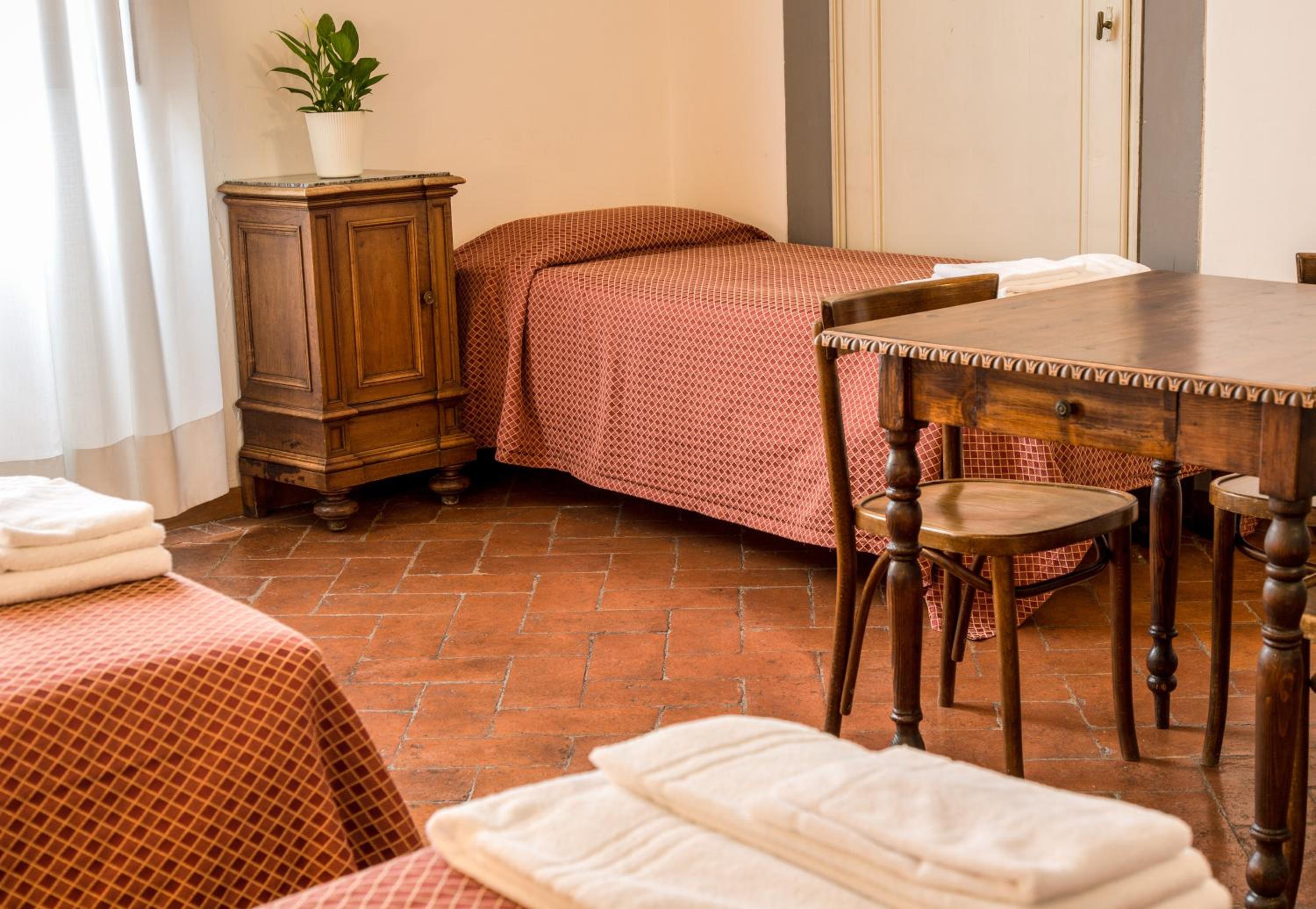 Triple Room with Private External Bathroom