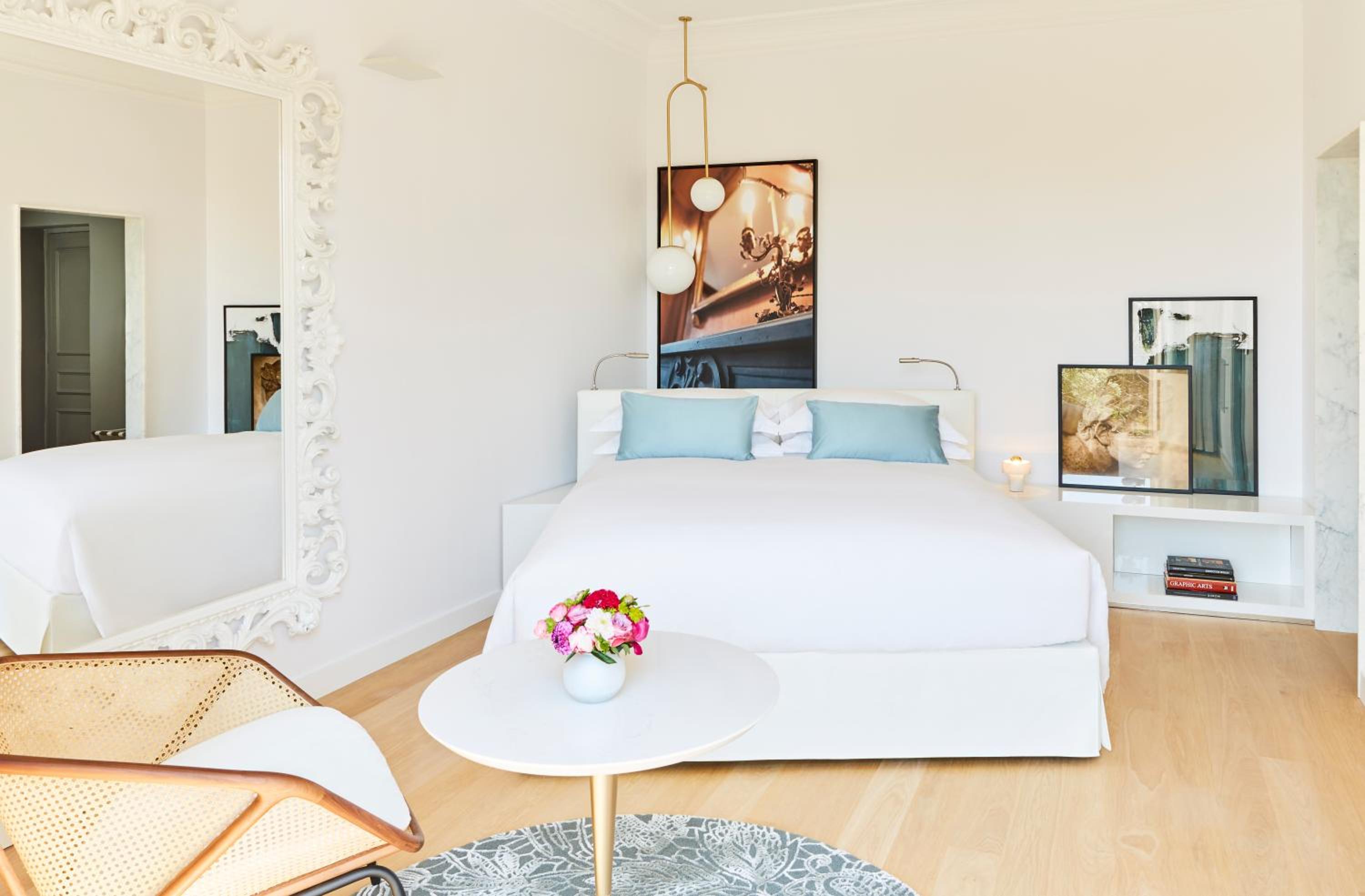 Premium Luxury Room
