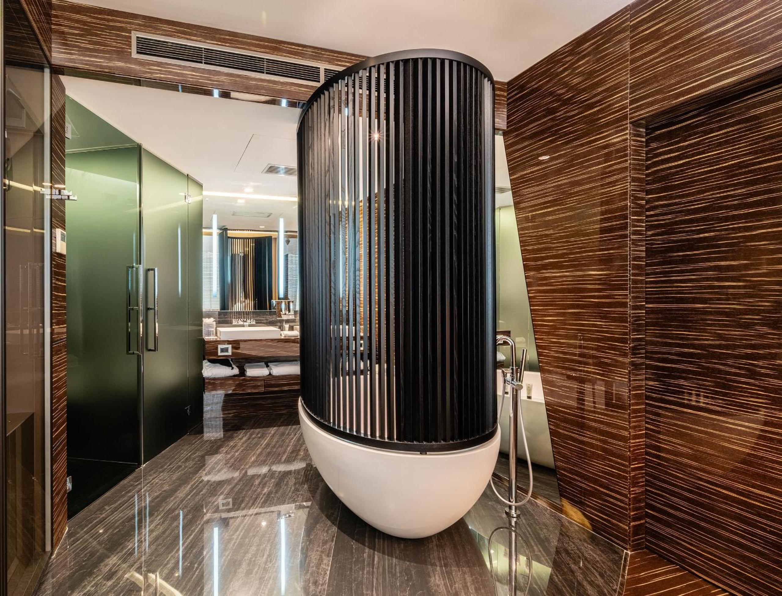 Deluxe Suite Harbor View