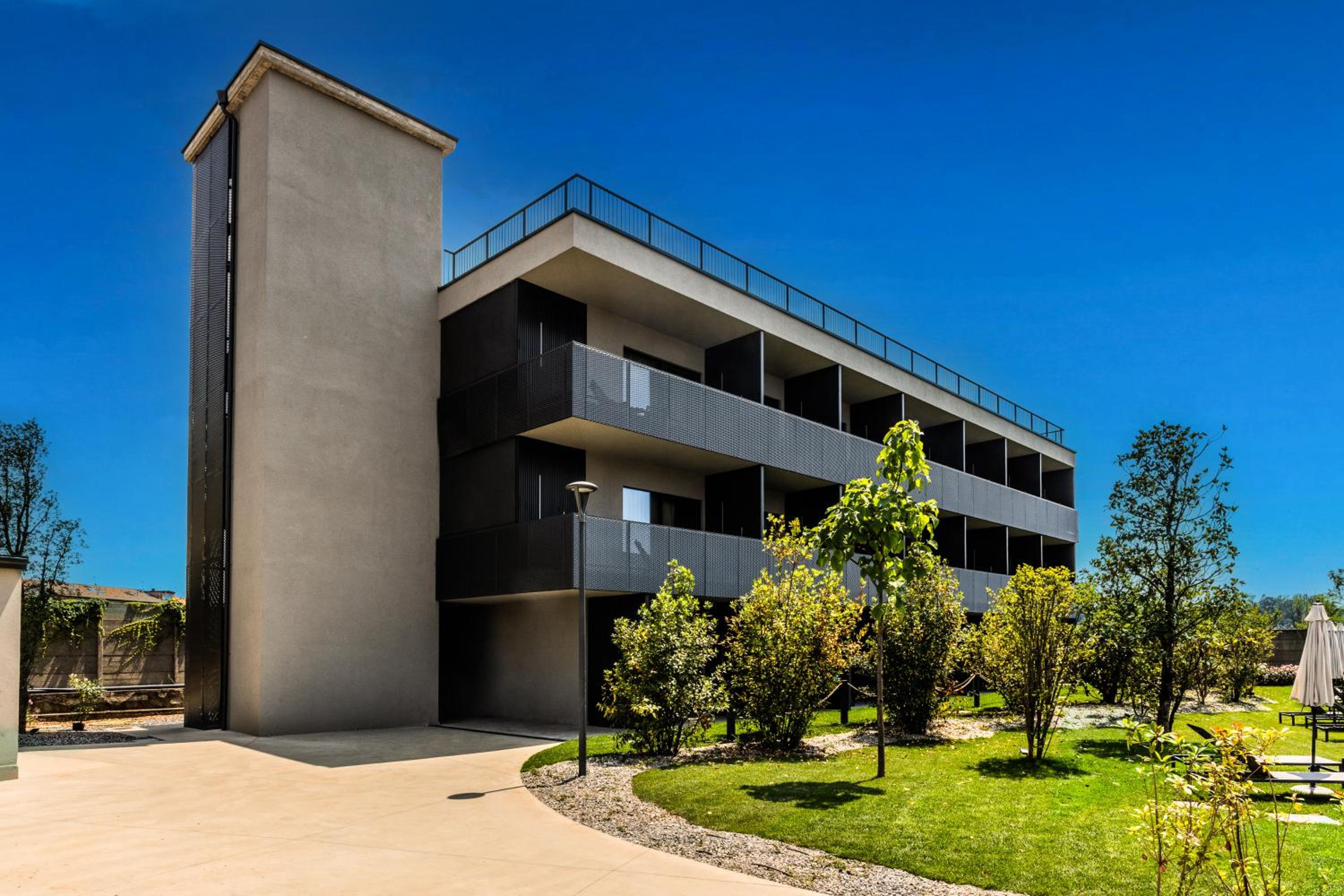 Deluxe Premium Double or Twin Room with Garden View