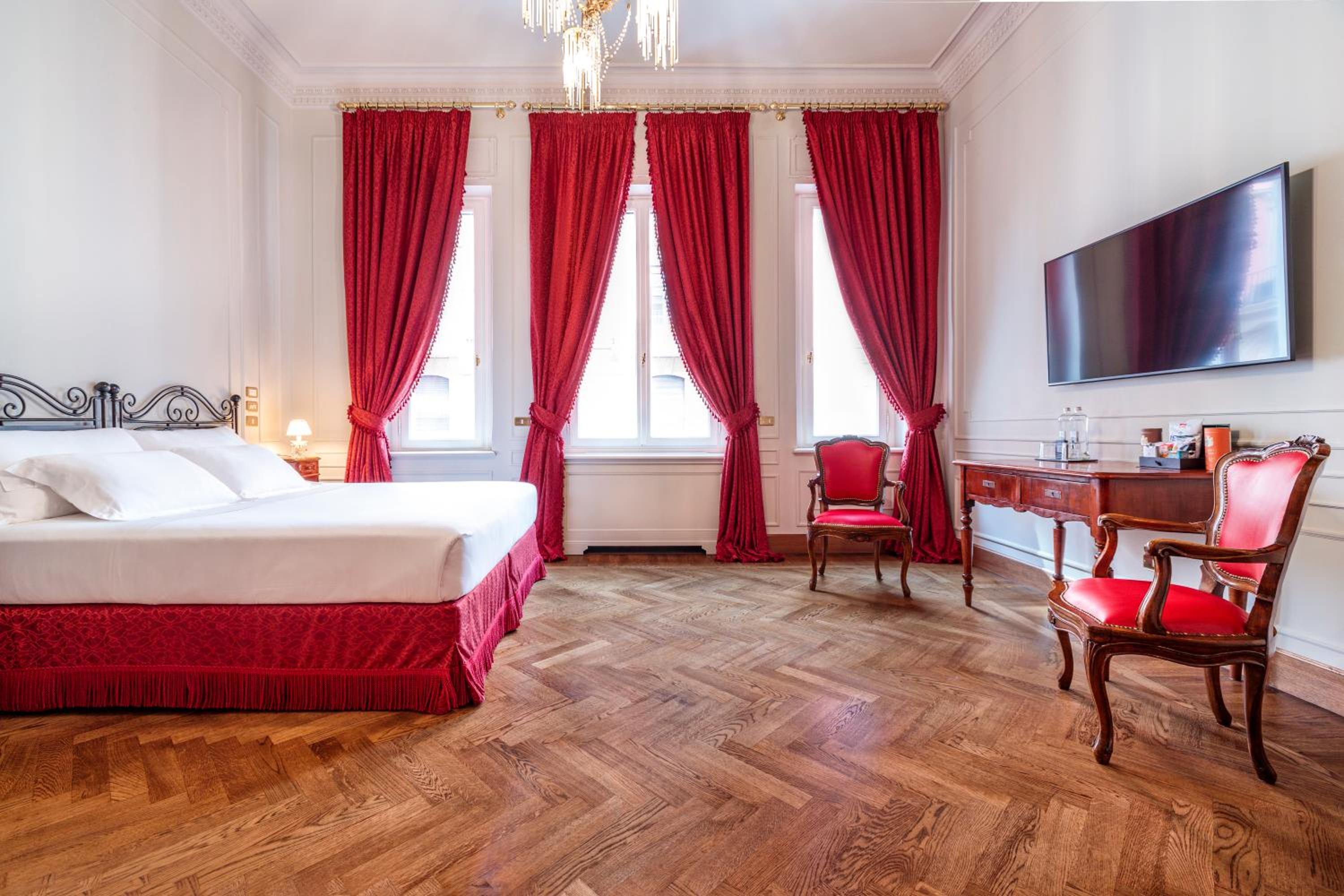 Deluxe Double or Twin Room