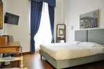 Camera Classic con letto matrimoniale o 2 letti singoli, con divano letto e balconcino в Hotel San Guido