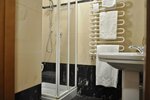 Classic Double or Twin Room, Non Smoking, Ensuite в Hotel San Guido