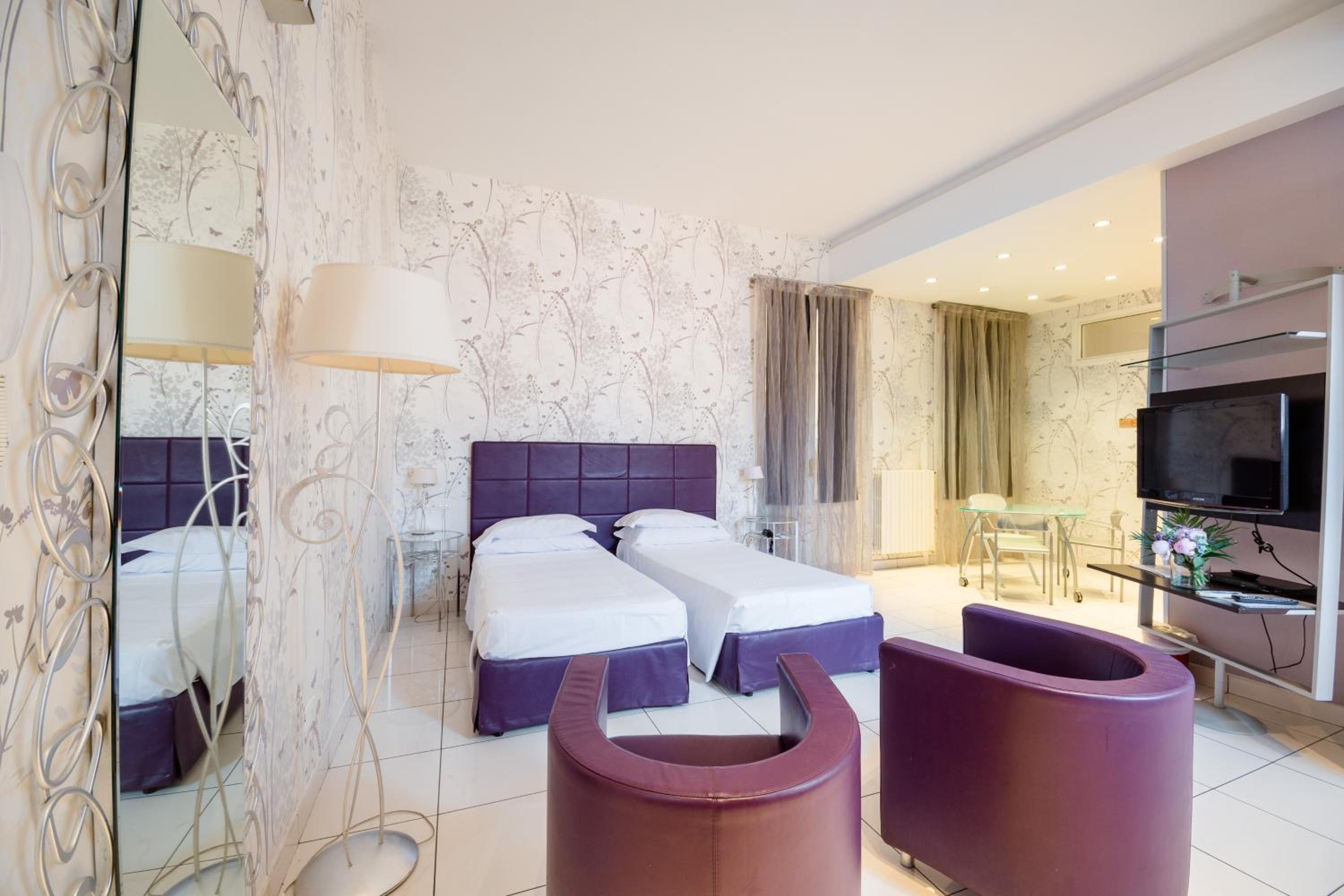 Studio (2 Adults) - Annex