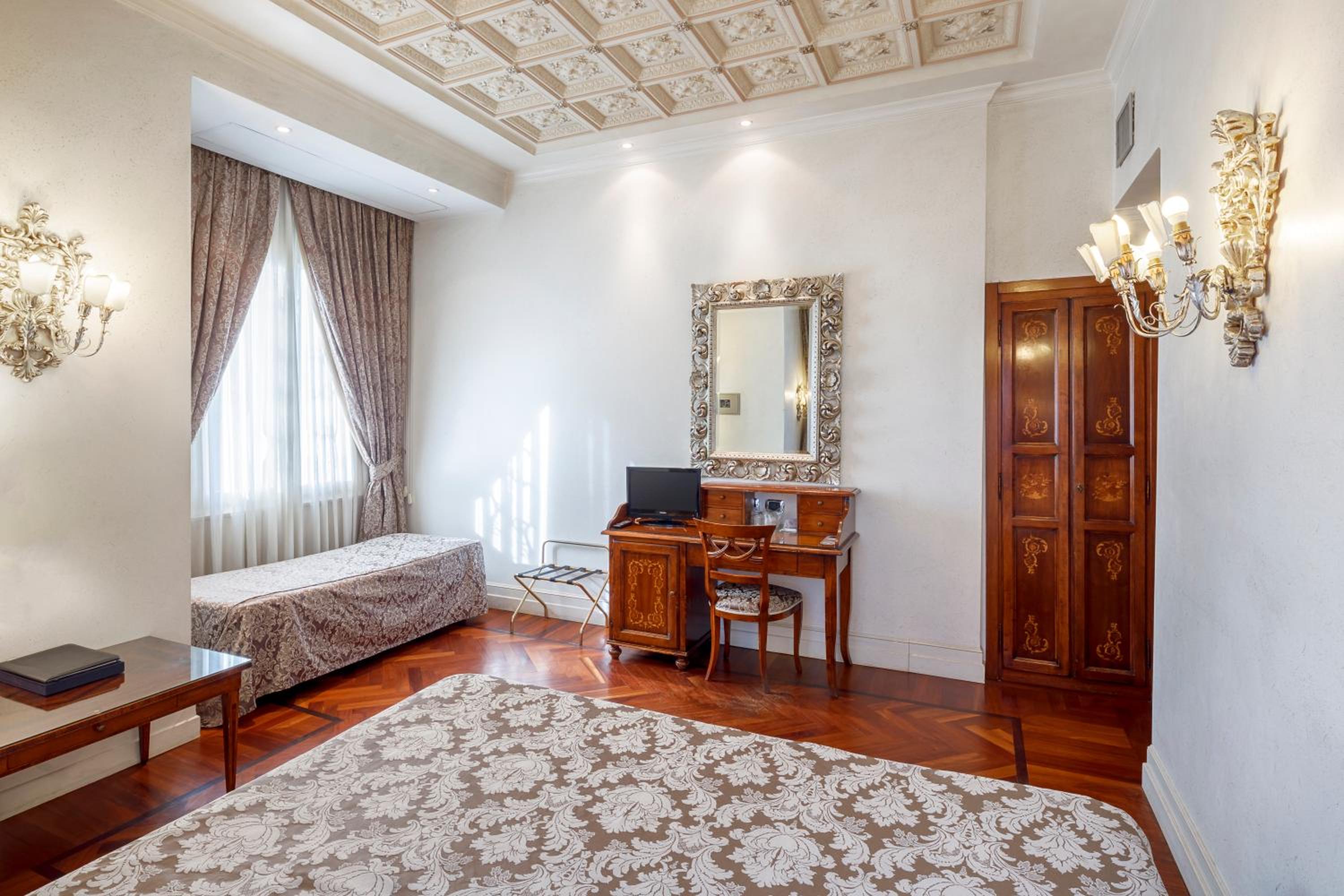 Classic Triple Room
