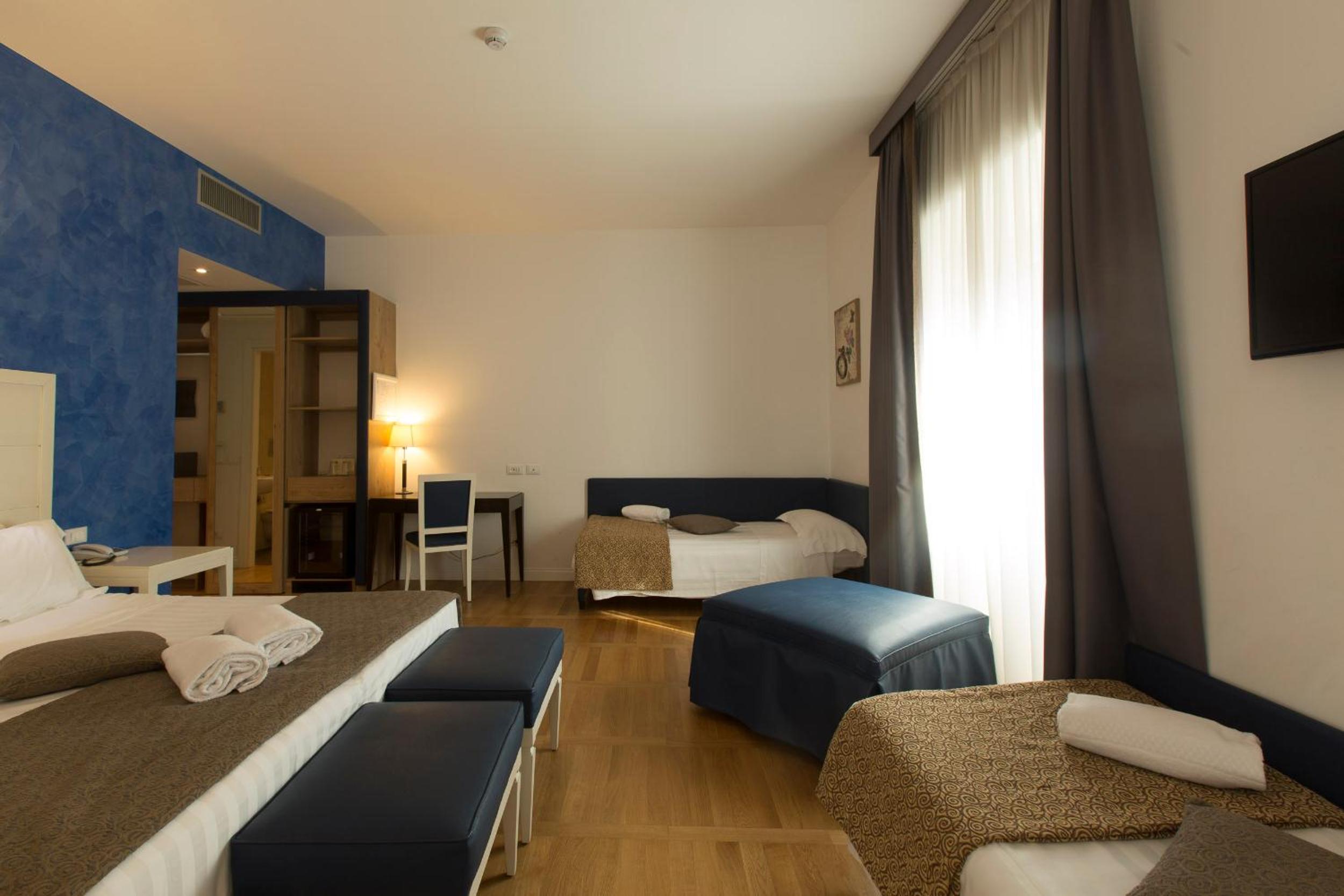 Deluxe Quadruple Room