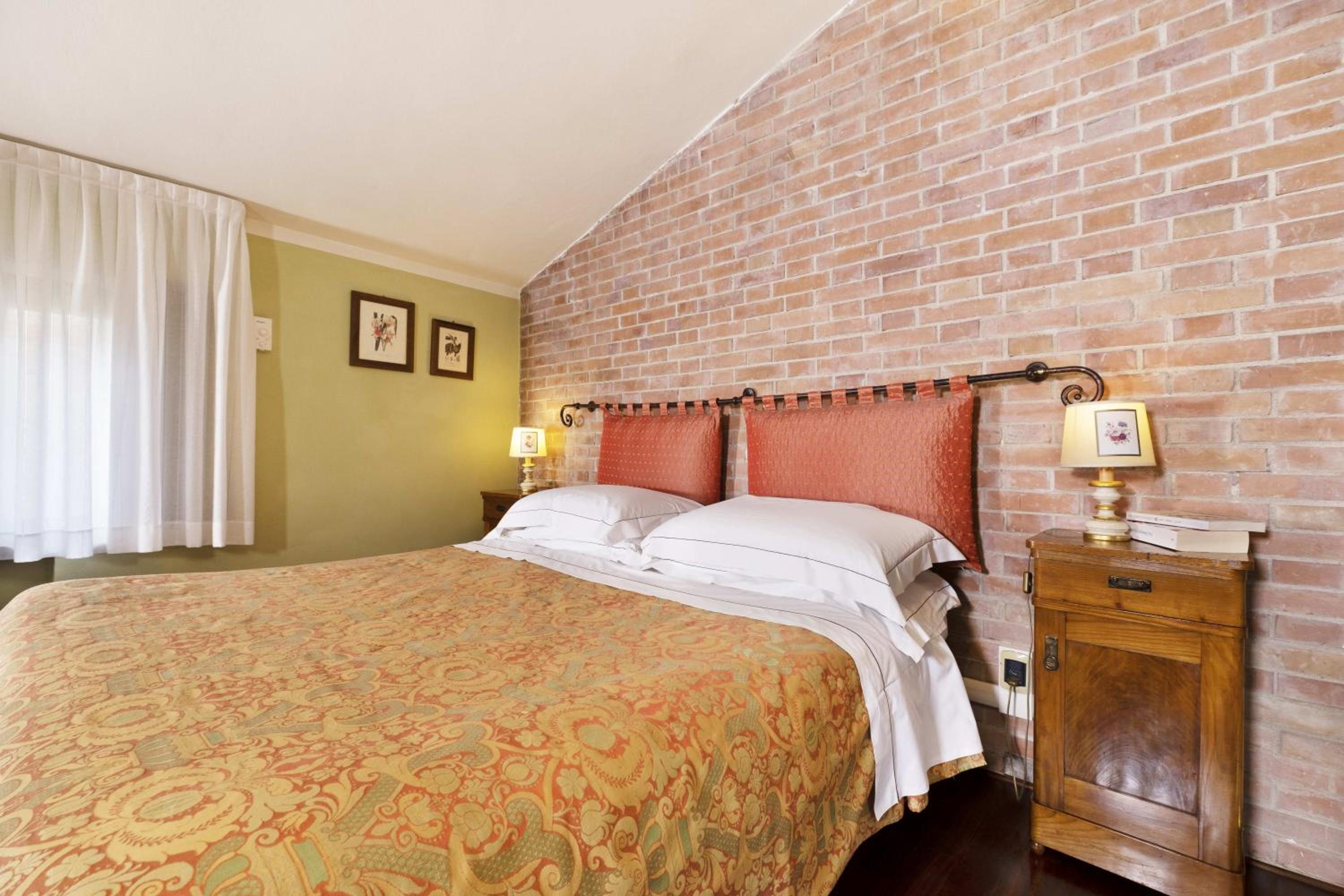 Apartment Double Room + Sofa Bed (4 Adults)