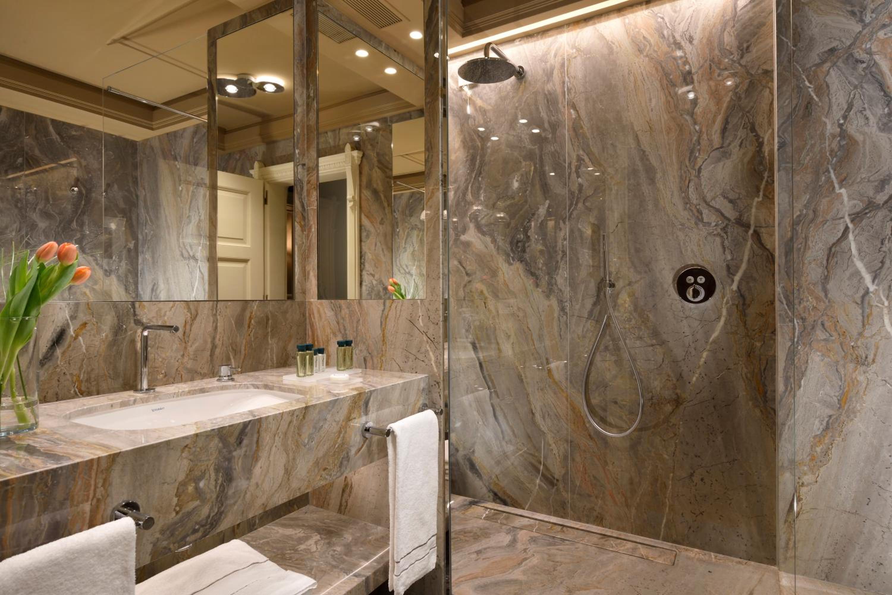 Deluxe Lake View with Balcony