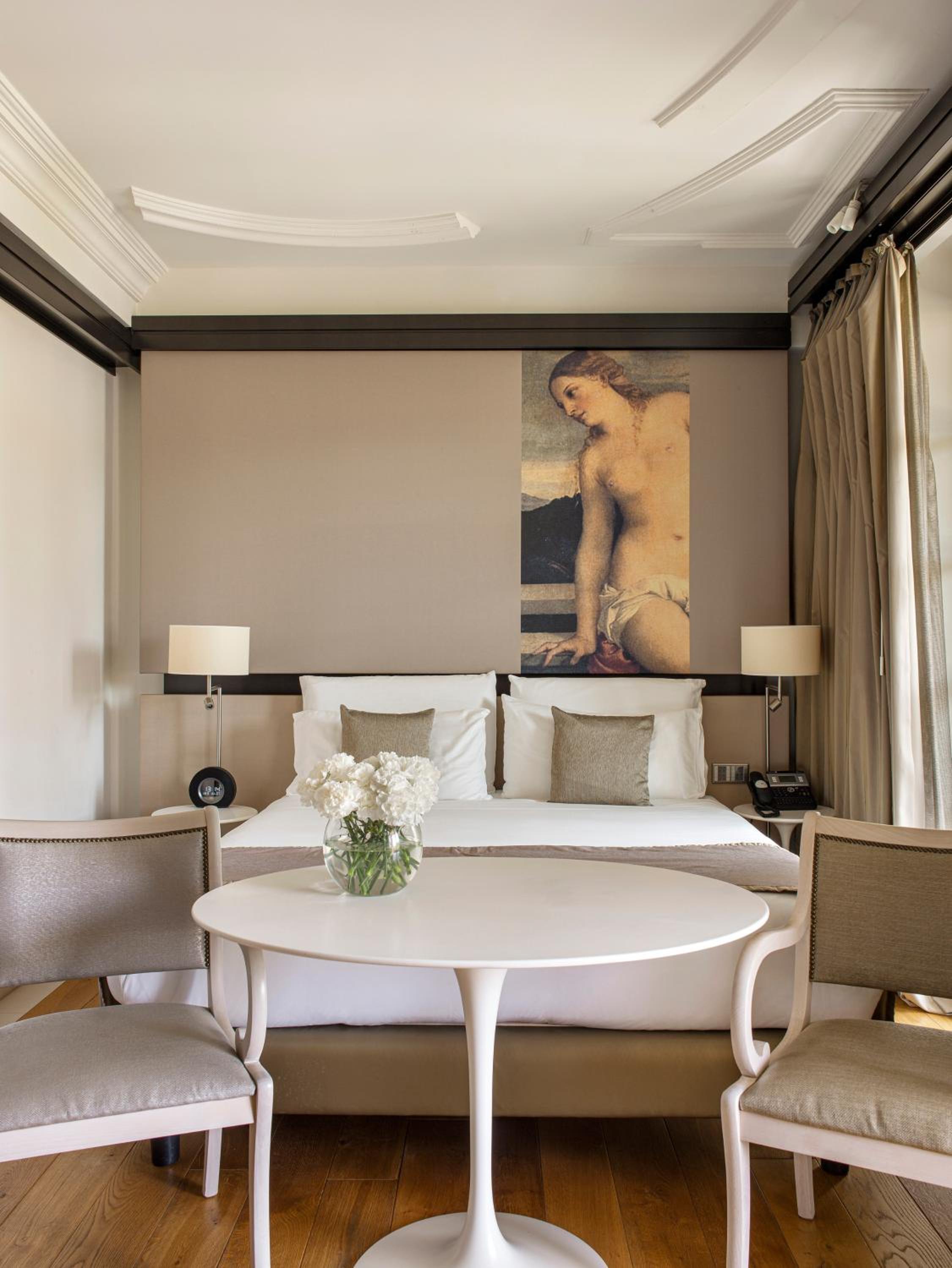 Supreme Room with Whirlpool