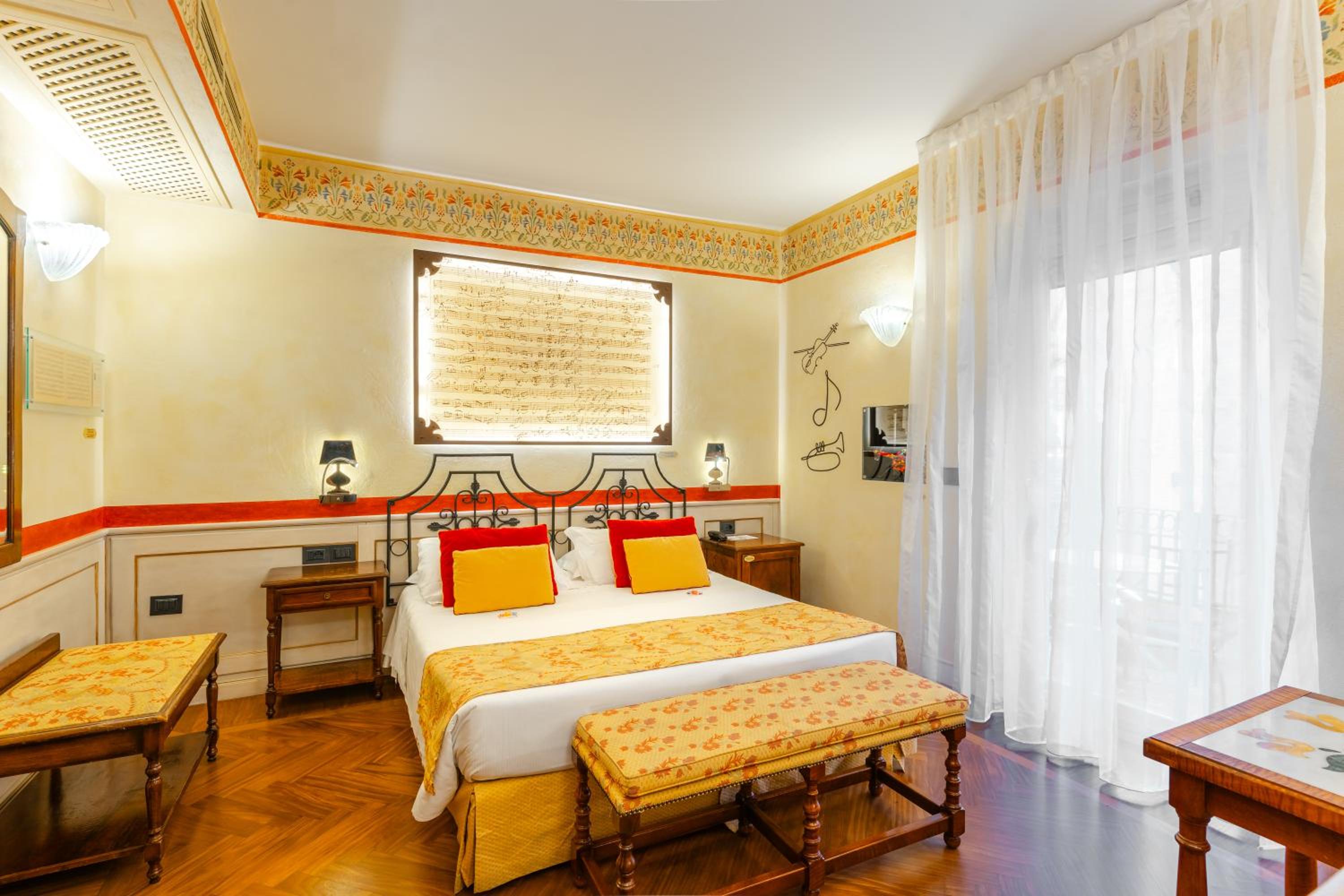 Double or Twin Room with Terrace