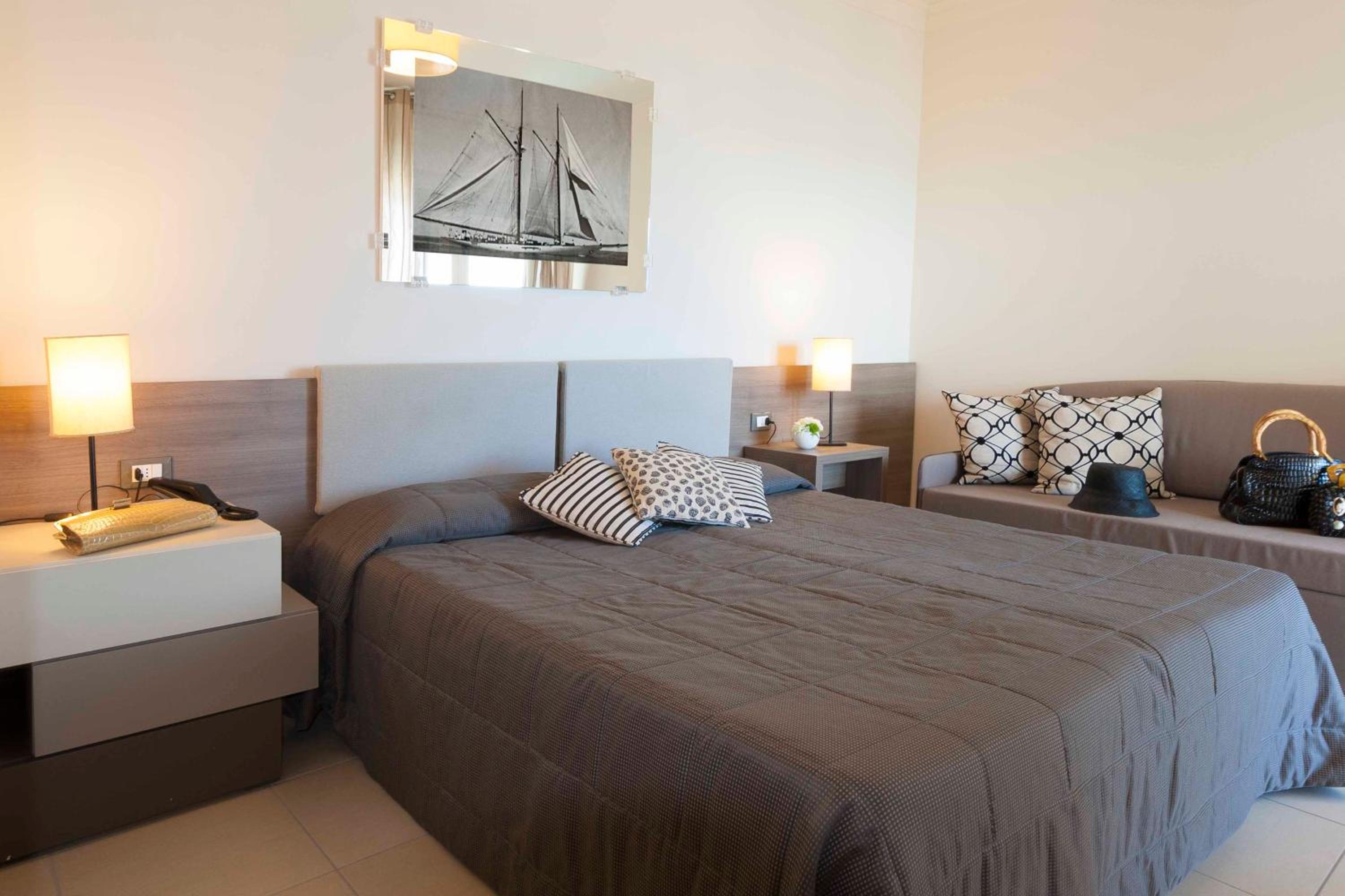 Classic Double or Twin Room with Sea and Pool View