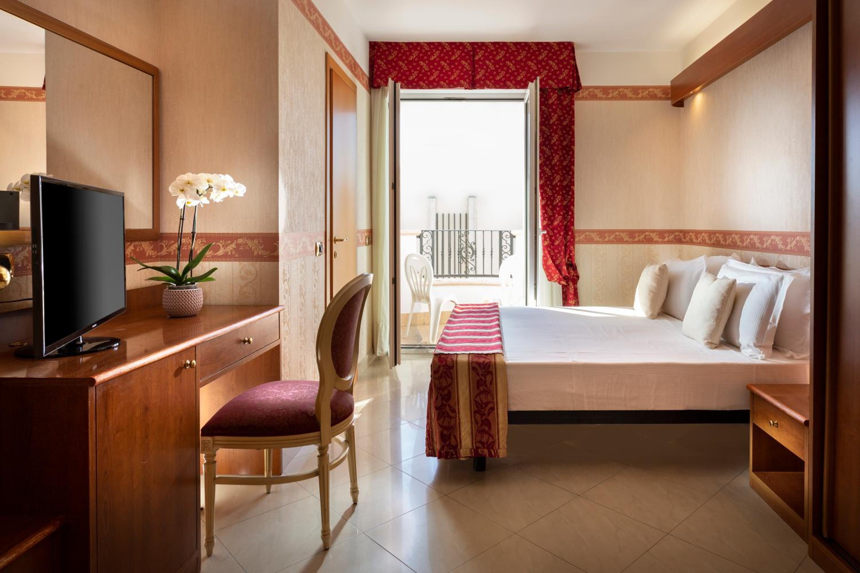 Classic Double Room