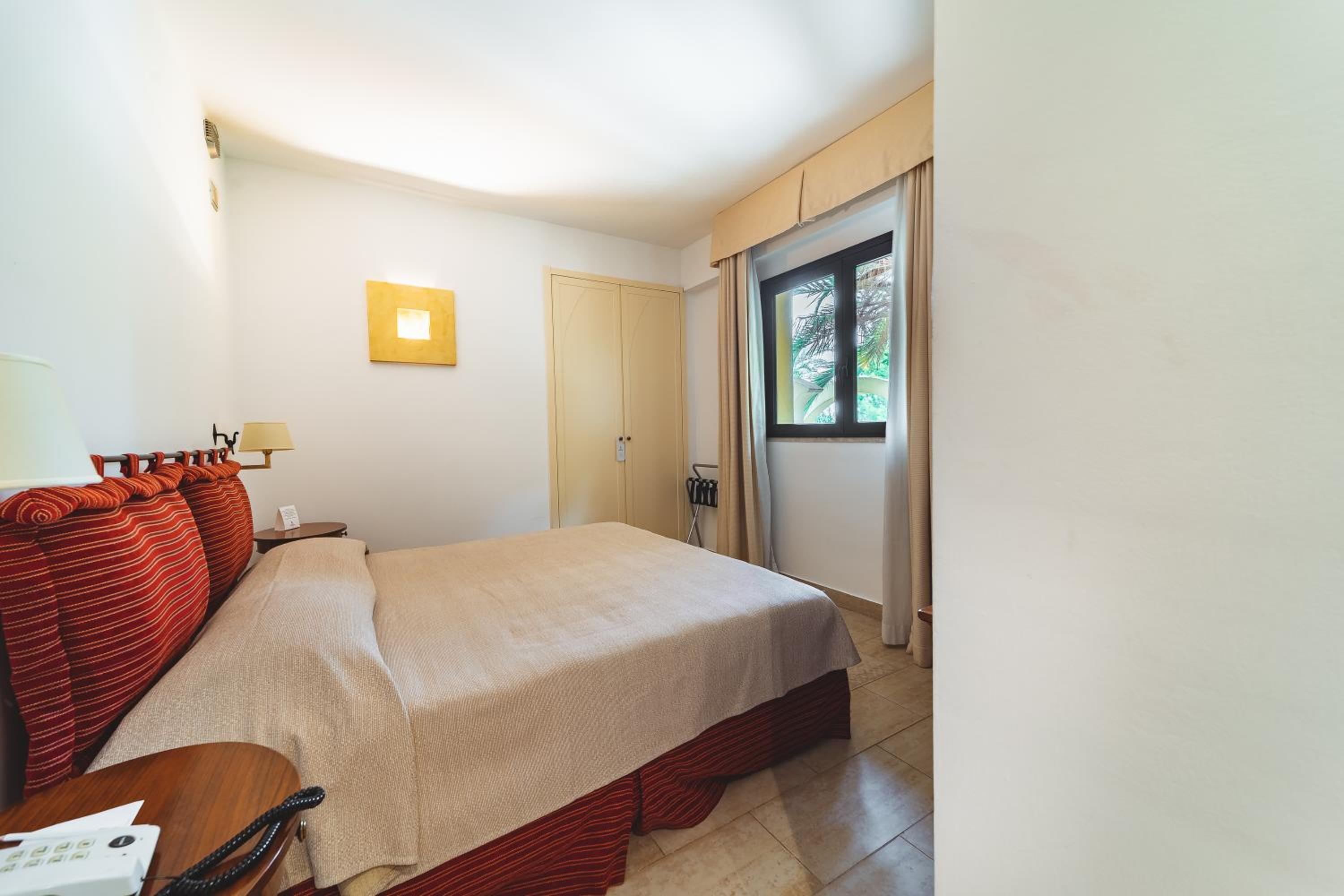 Standard Double or Twin Room with Garden View