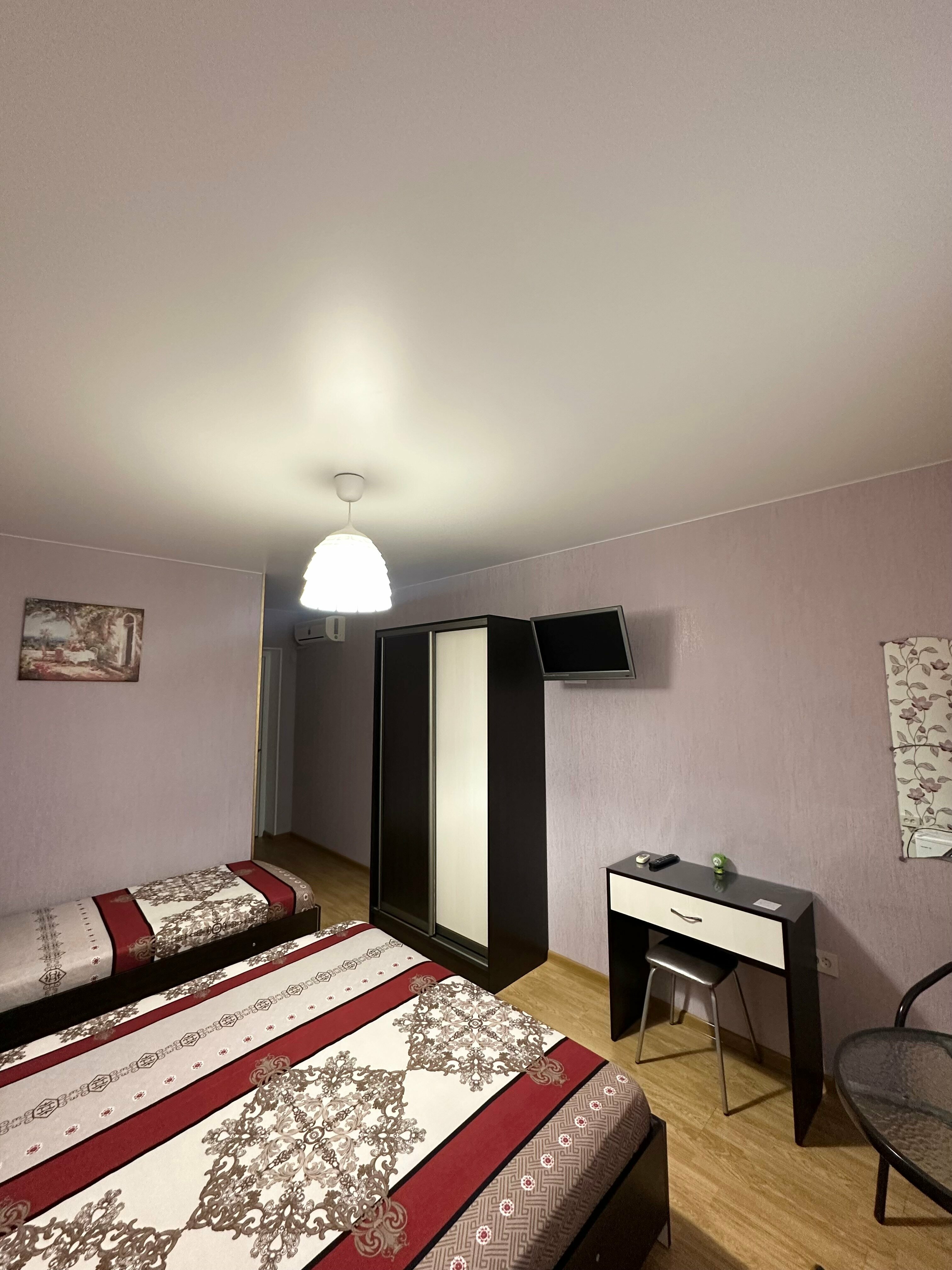 Однокомнатные номера стандарт, 2-4 спальных места.  Кондиционер, телевизор, холодильник.