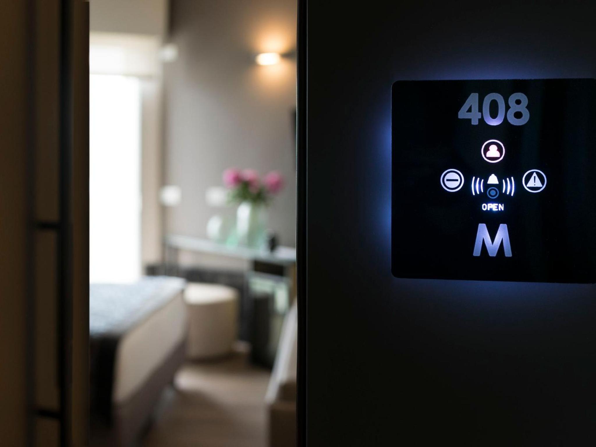 Superior Triple Room with Partial Sea View