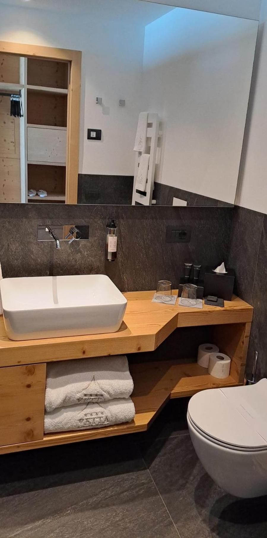 Superior Double or Twin Room with Mountain View