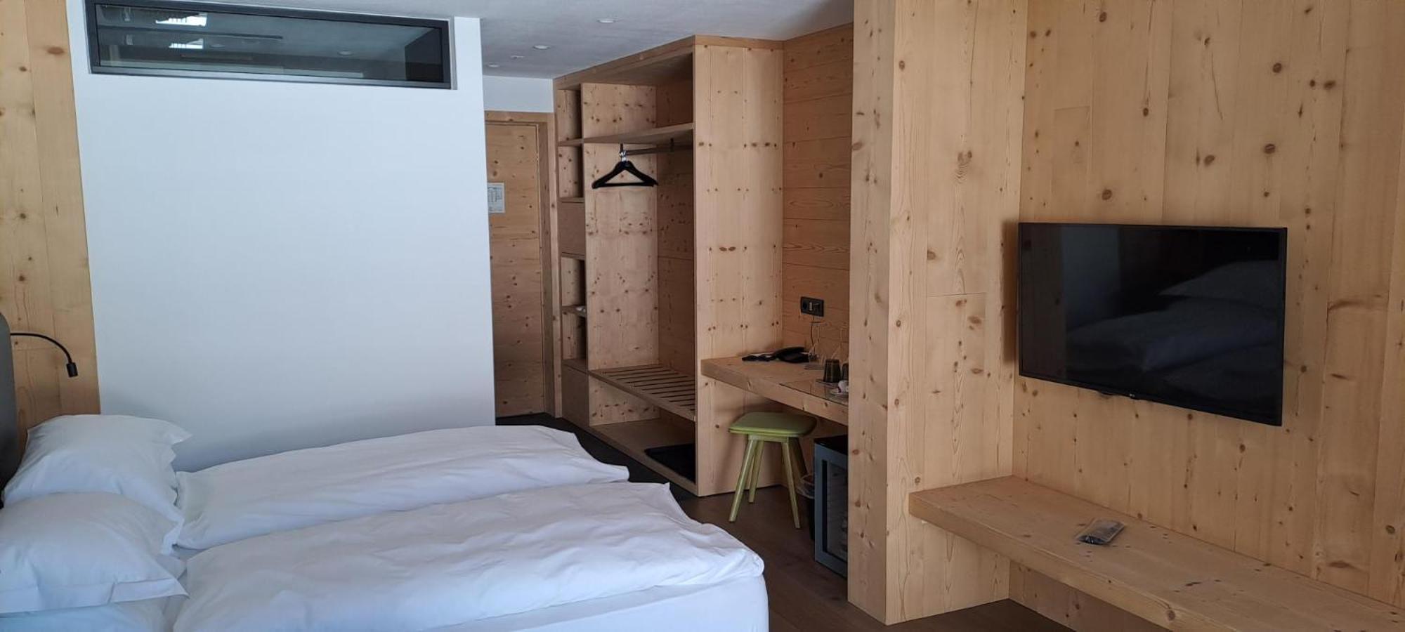 Superior Double or Twin Room with Mountain View