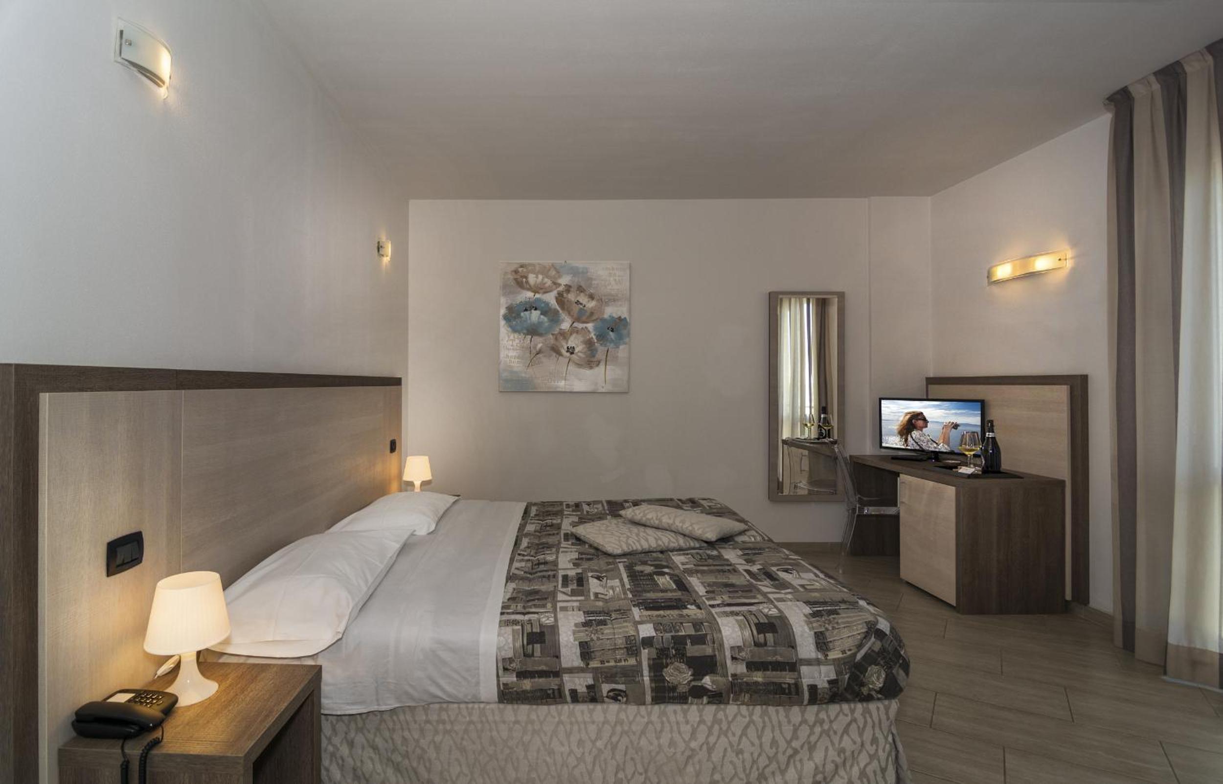 Superior Double or Twin Room with Sea View