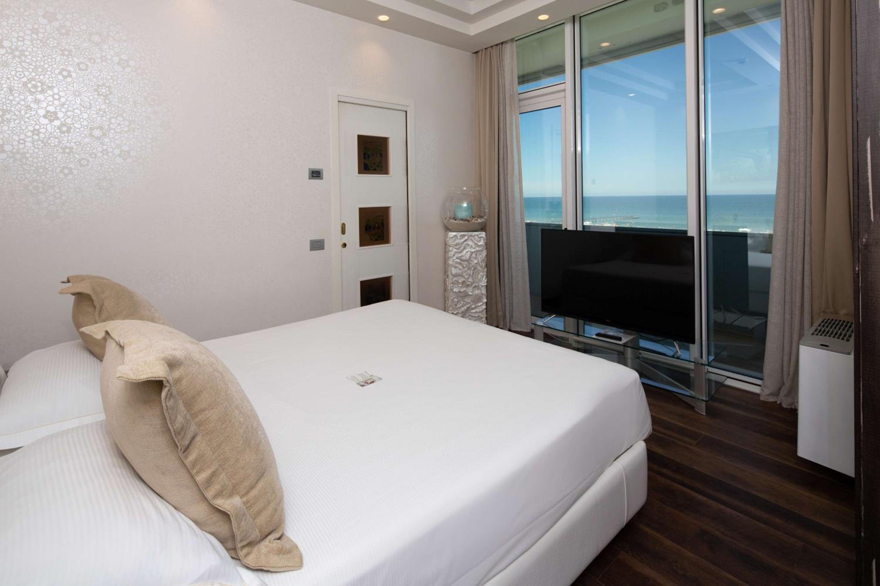 Penthouse with Sea View