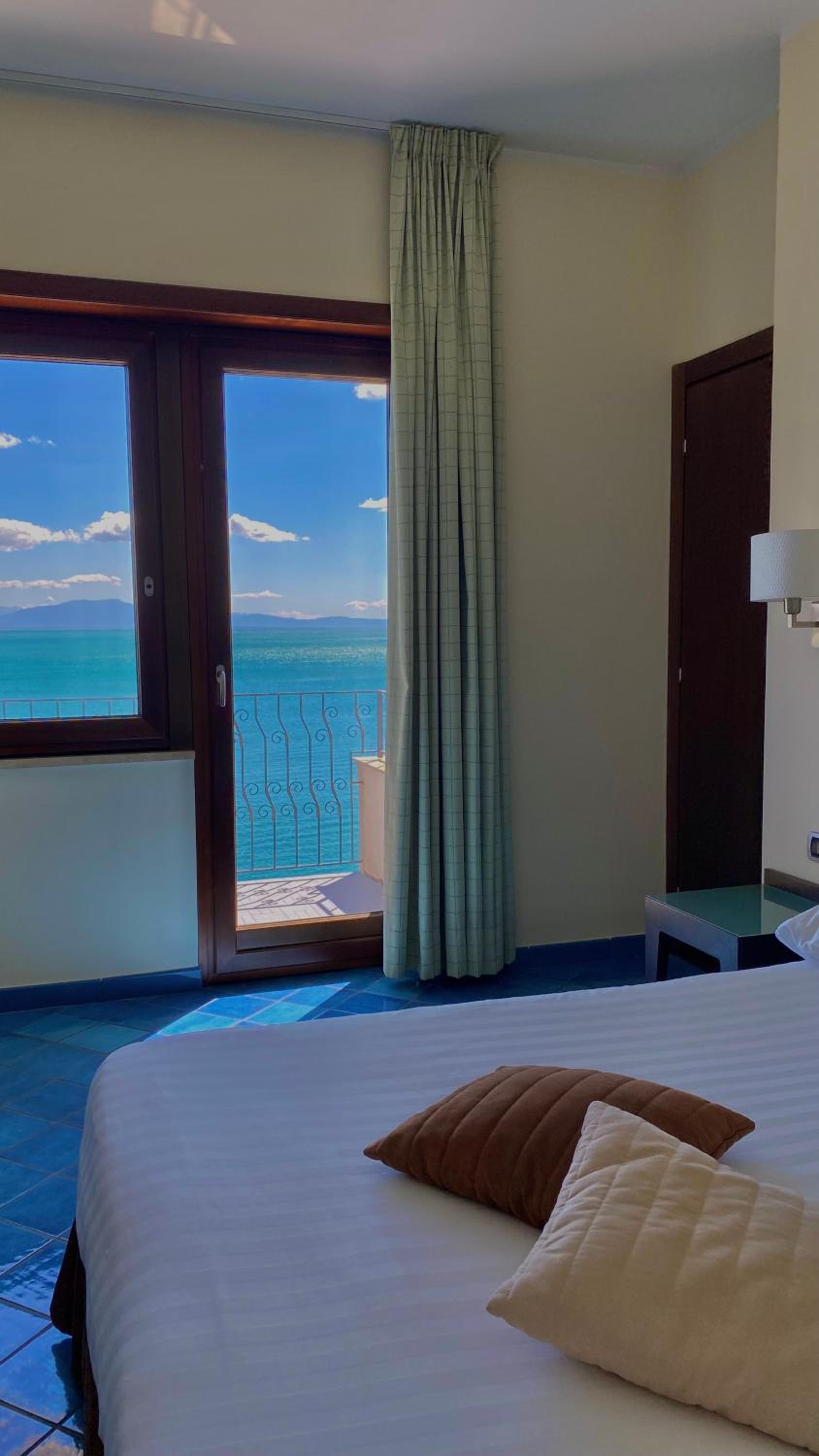Standard Double Room with Sea View