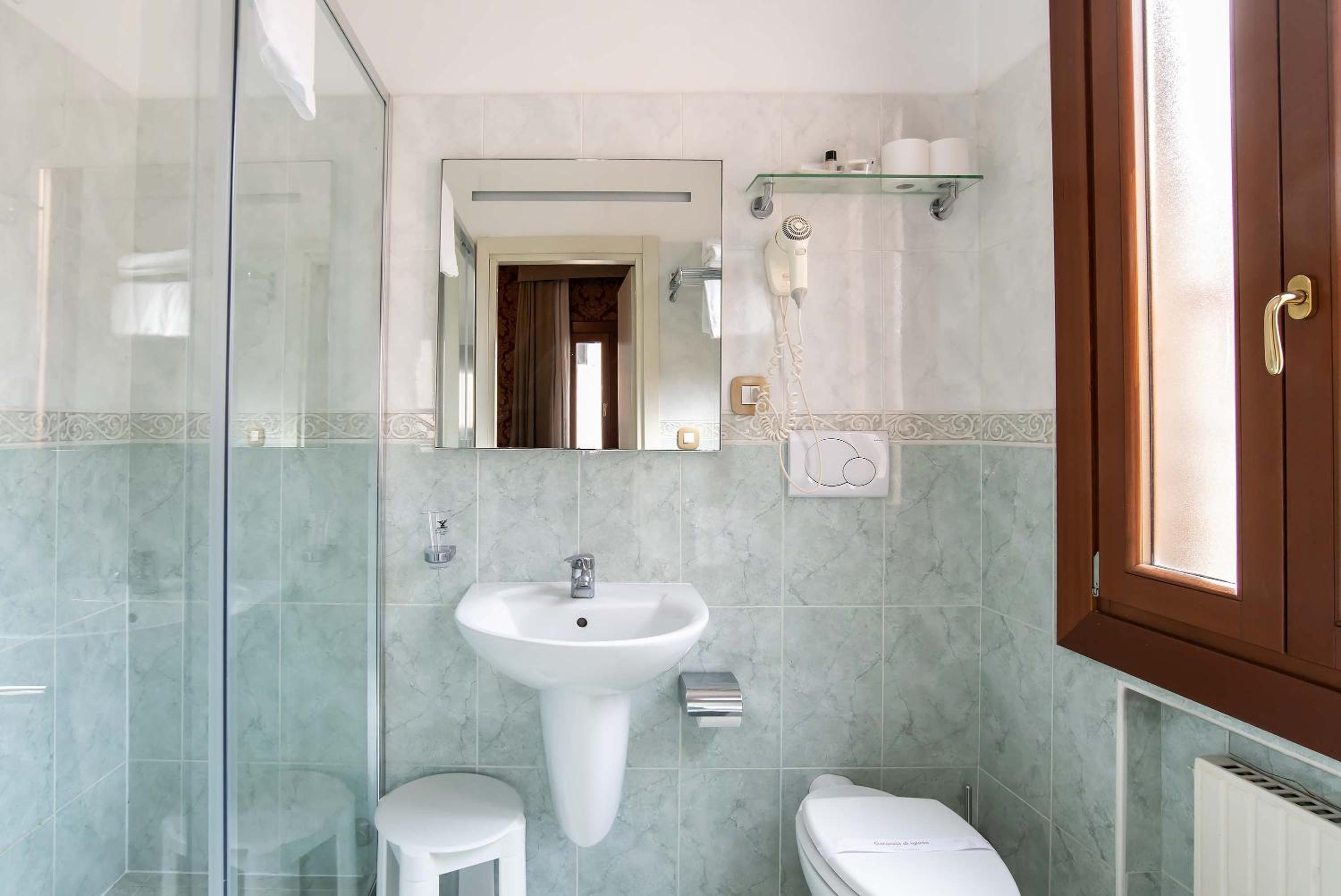 Comfort Double or Twin Room