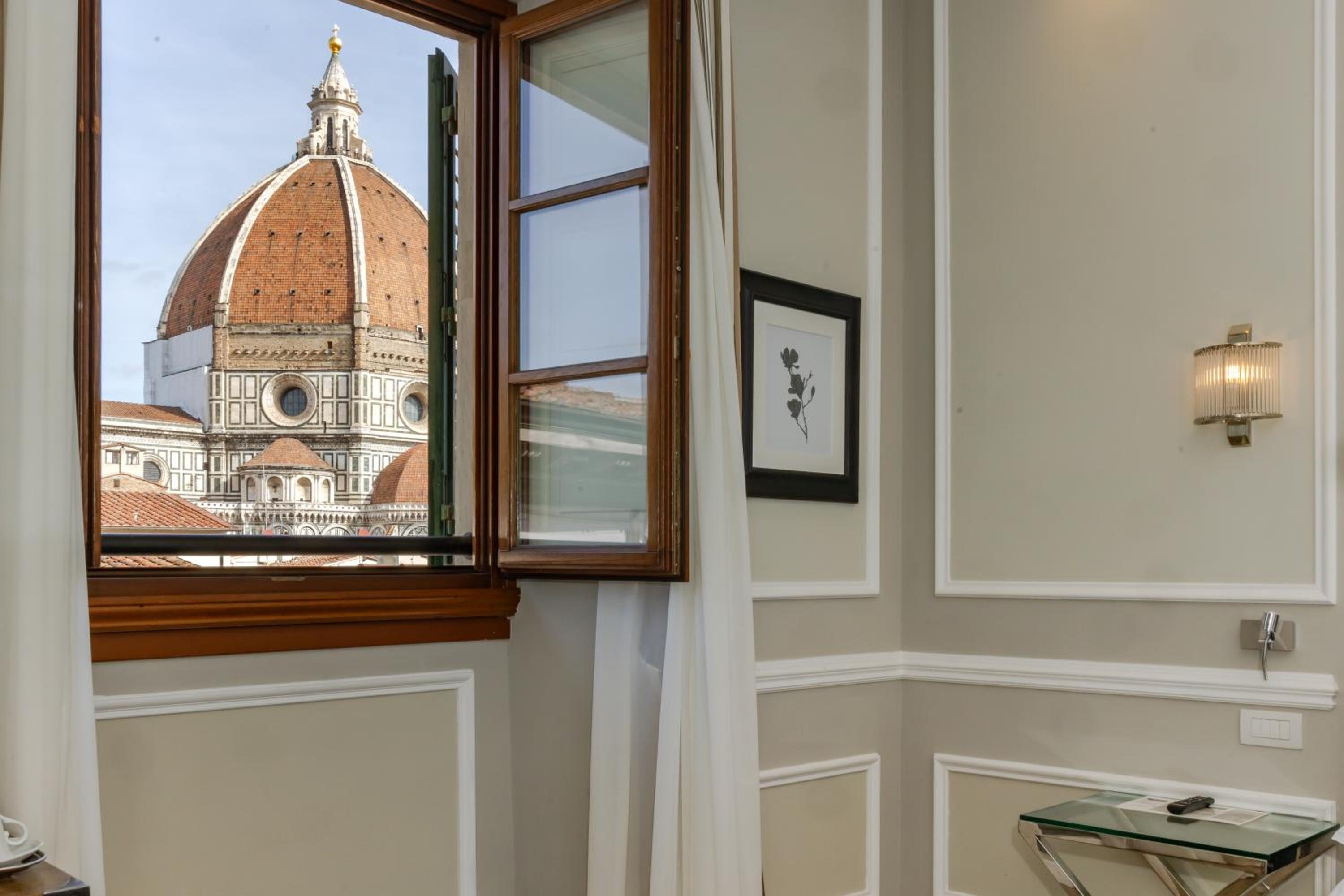 Prestige Double or Twin Room with Cathedral View