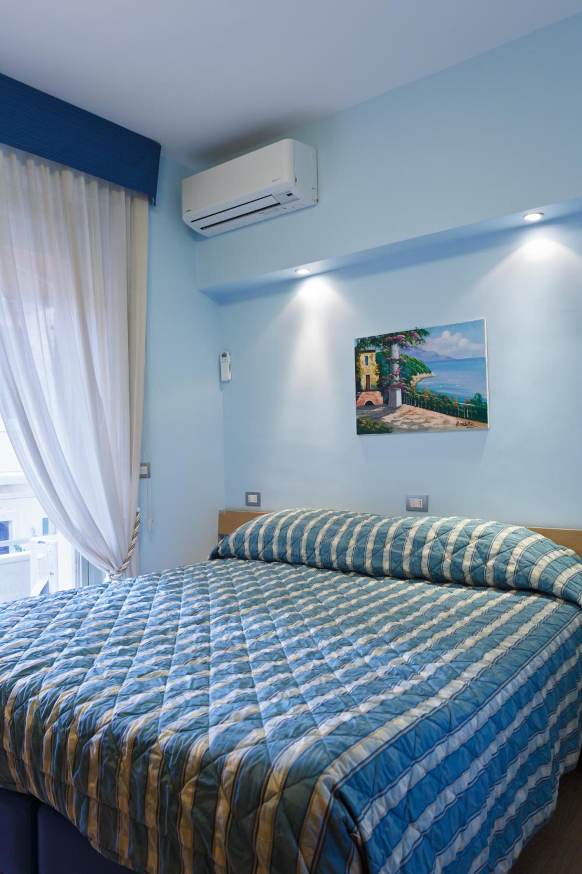 Large One-Bedroom Apartment