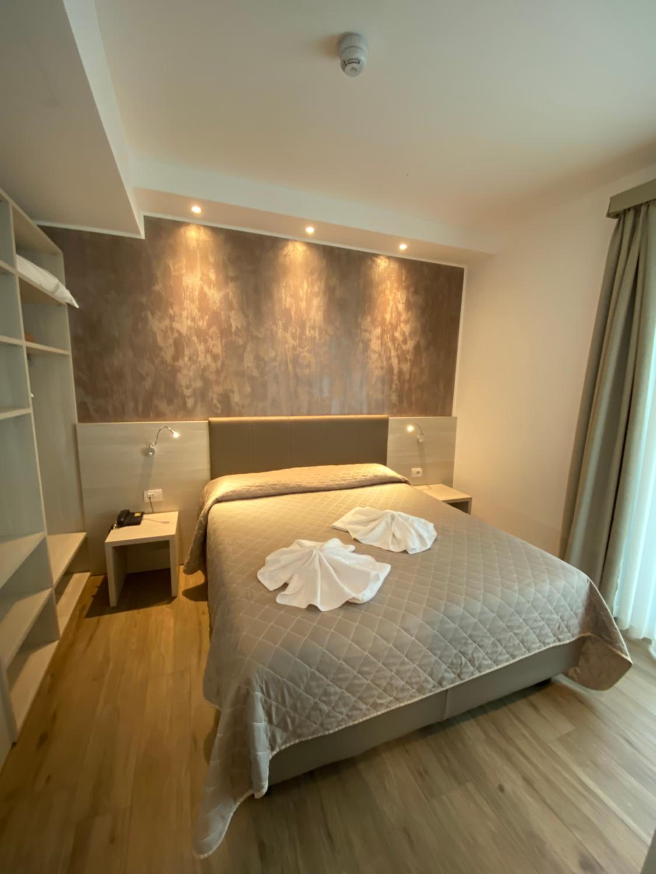 Superior Double or Twin Room with Terrace