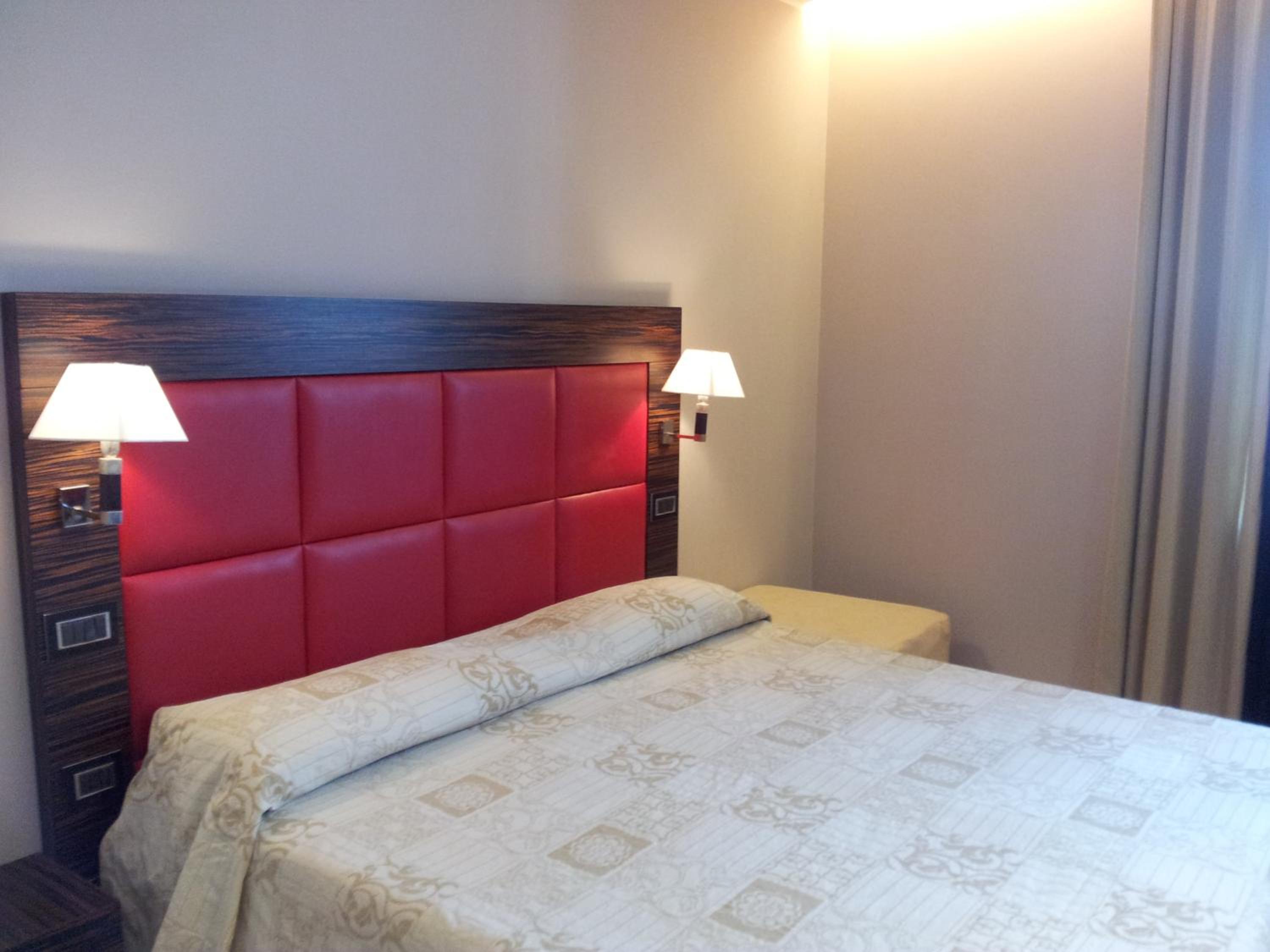 Double or Twin Room with Sea View