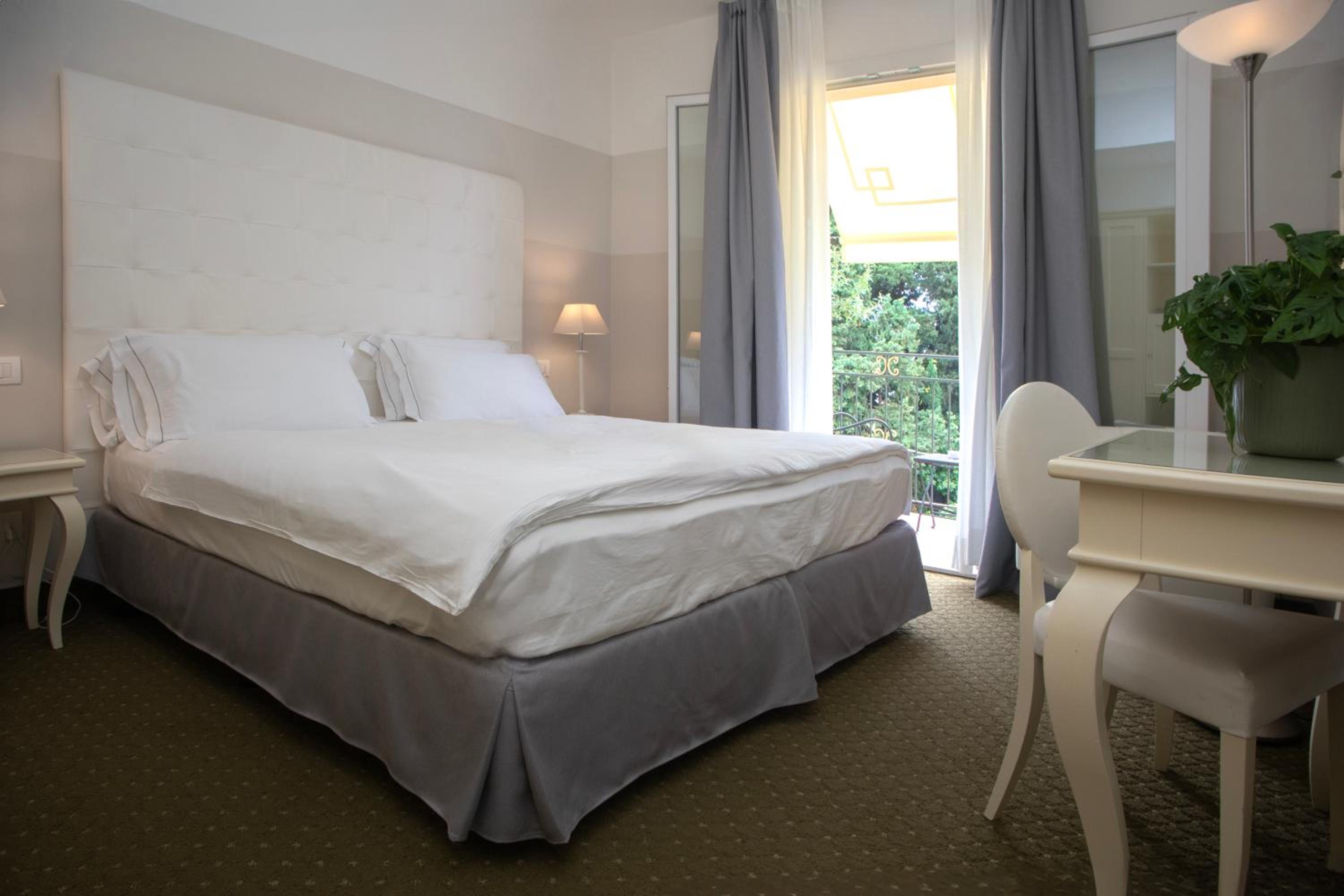 Superior Double Room with Balcony