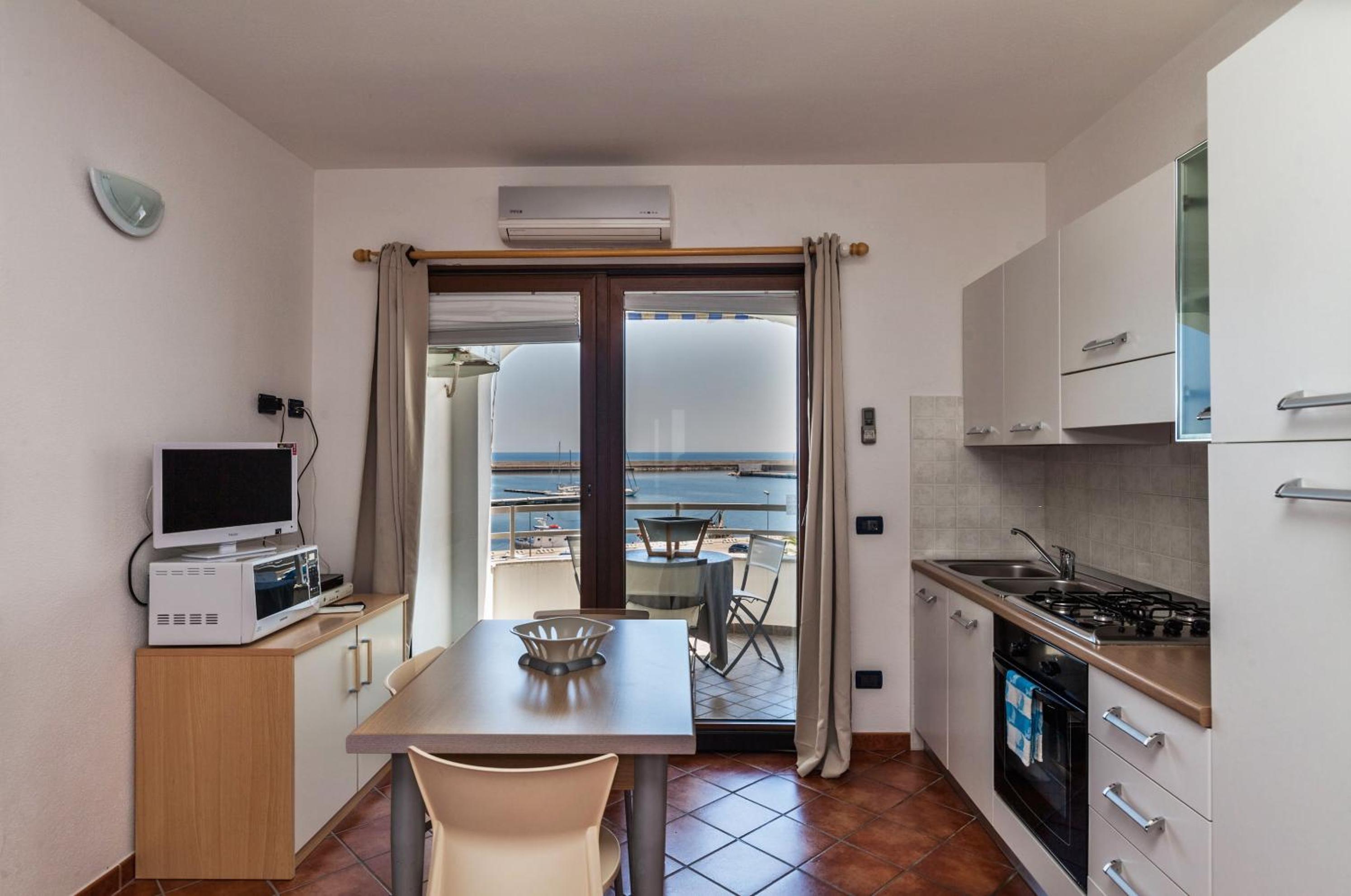 One-Bedroom Apartment - Annex (3 Adults)