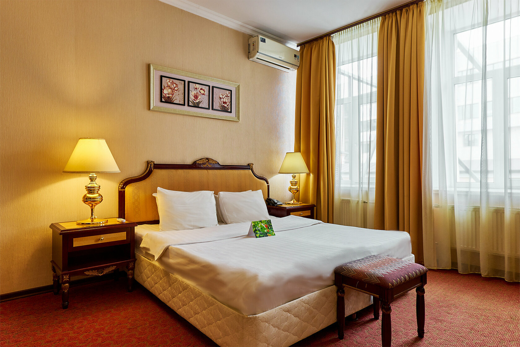 Супериор с одной двуспальной кроватью