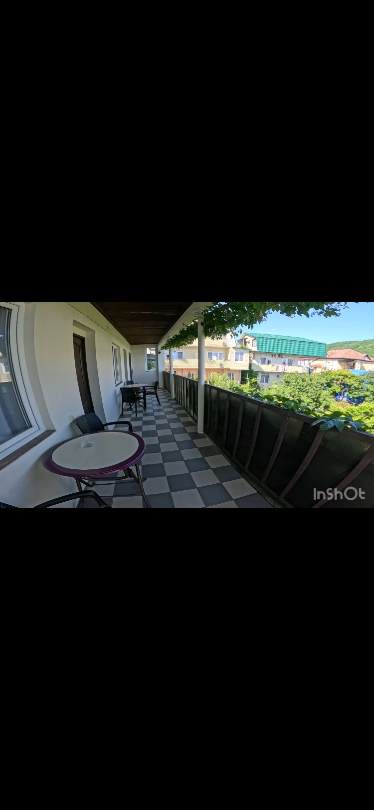 Семейный номер с видом на горы