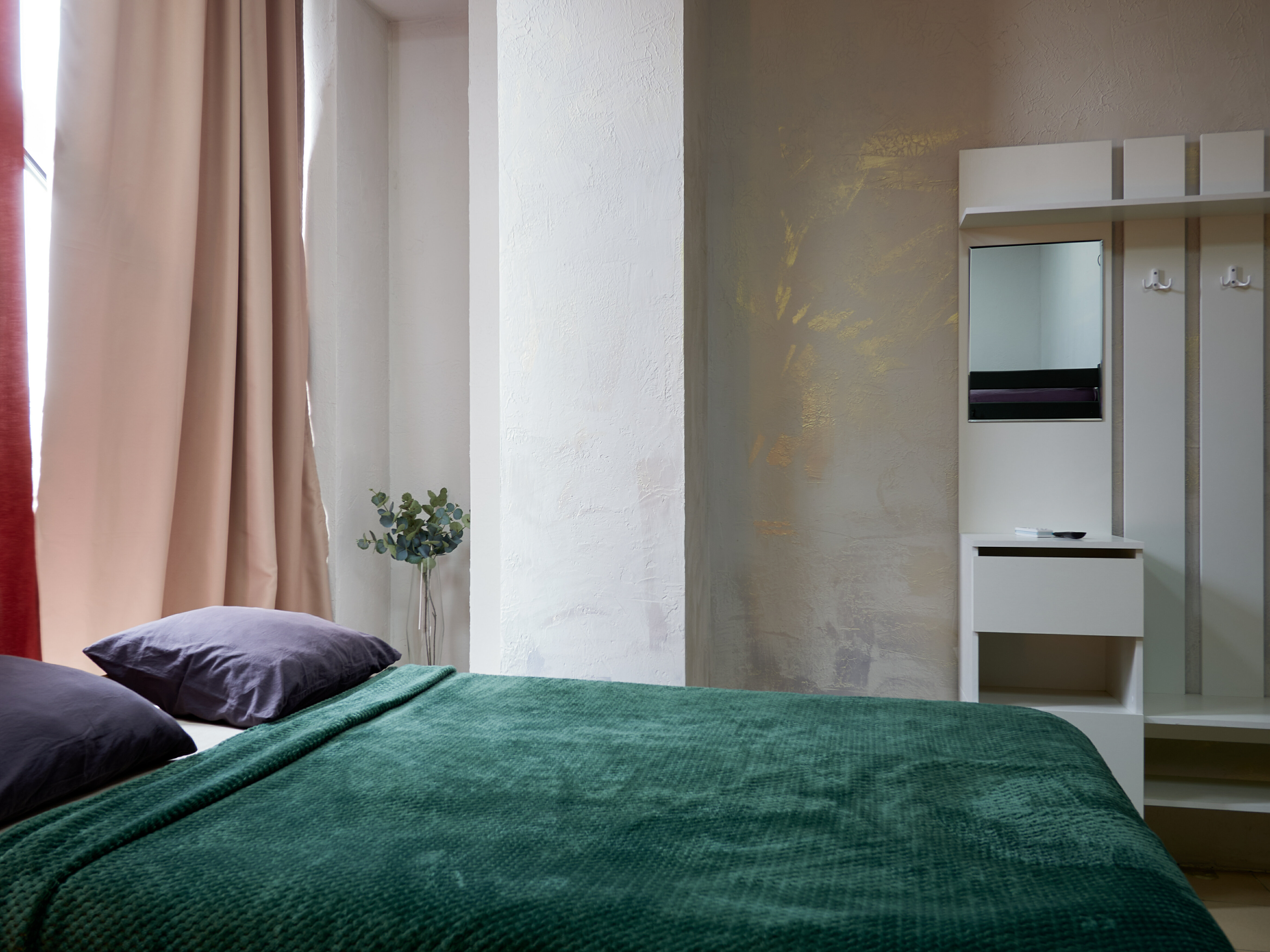 Семейный номер с общей ванной комнатой