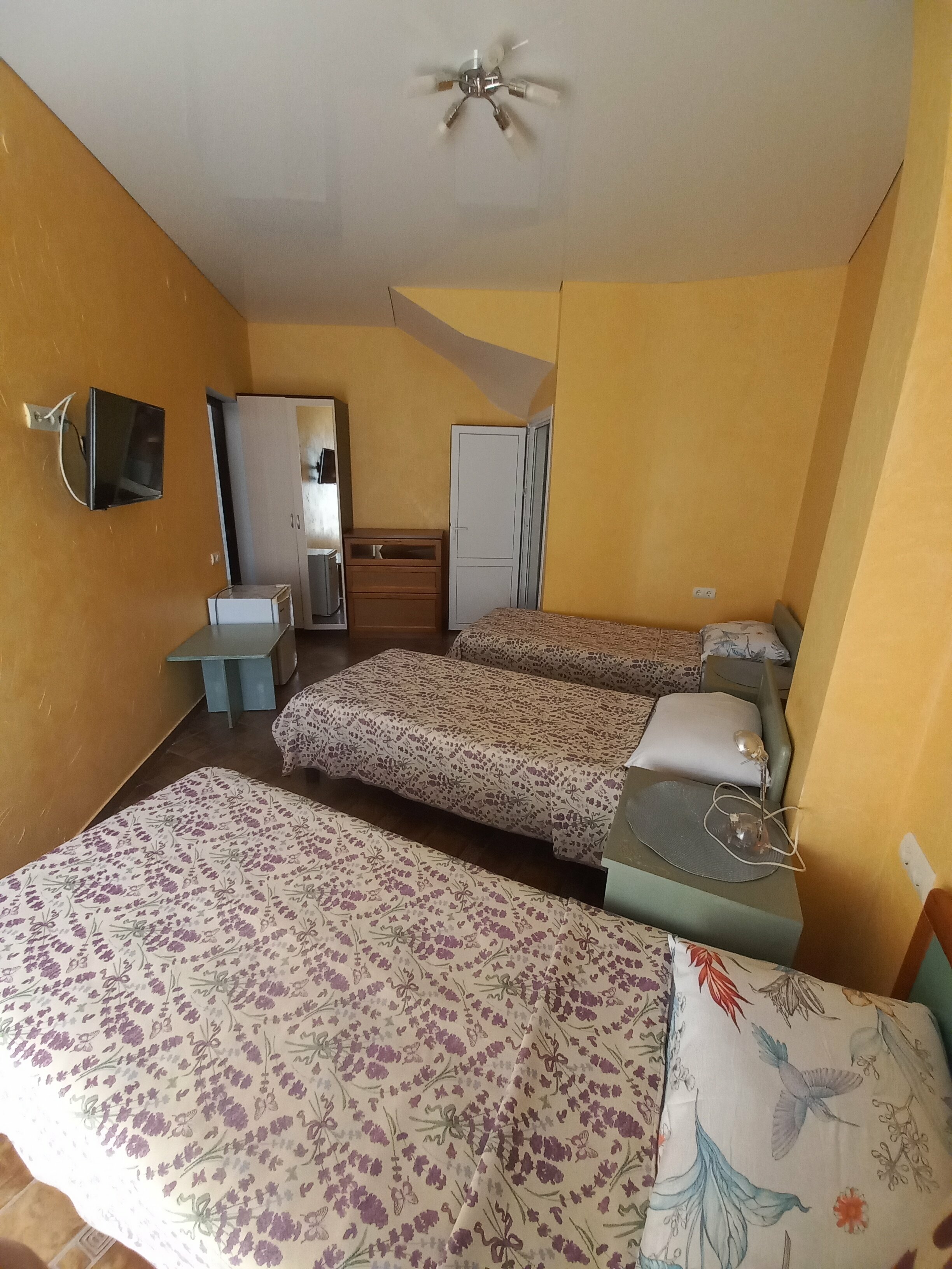 Стандартный трехместный номер