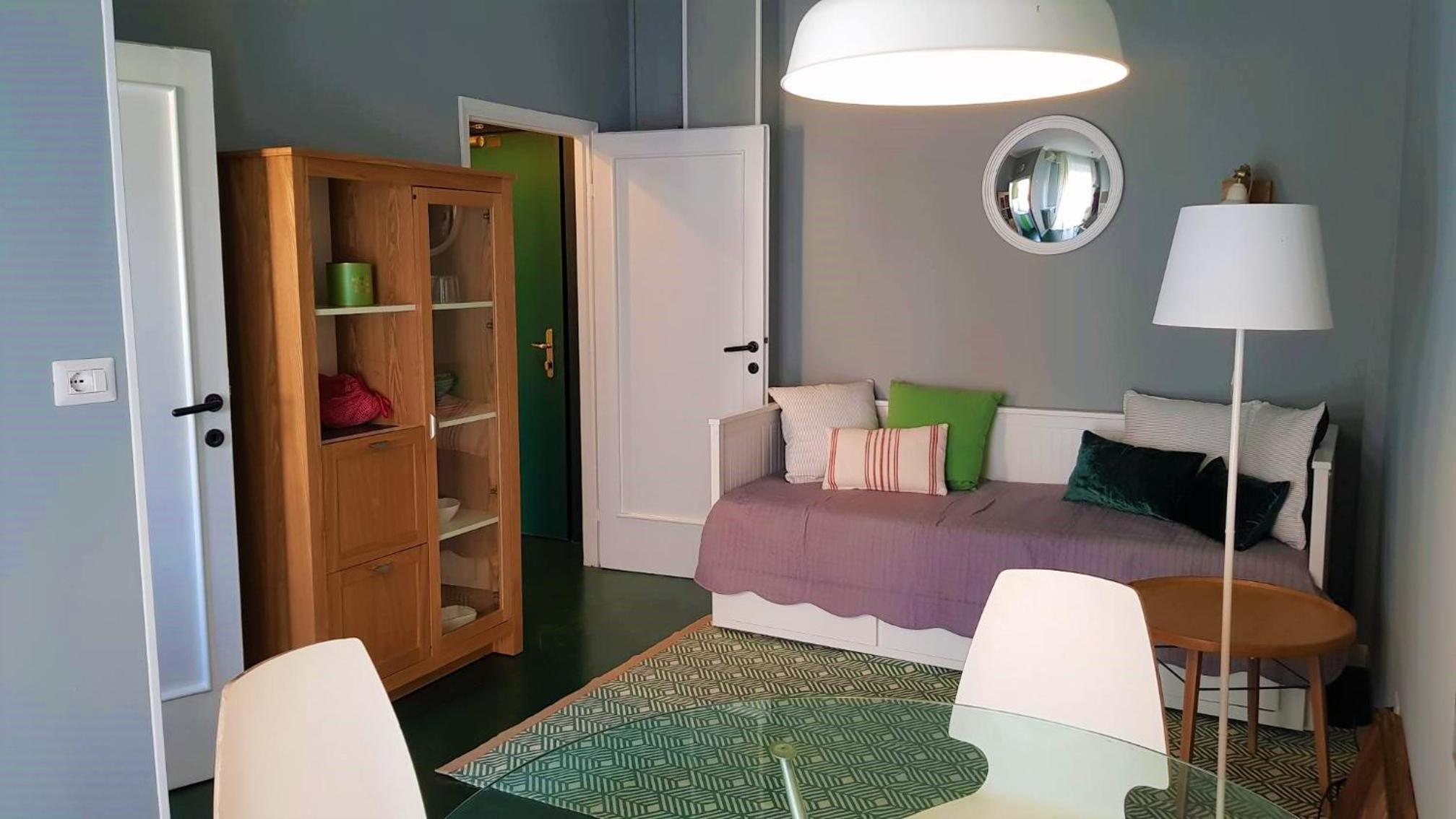 Superior One-Bedroom Apartment (3 Adults)