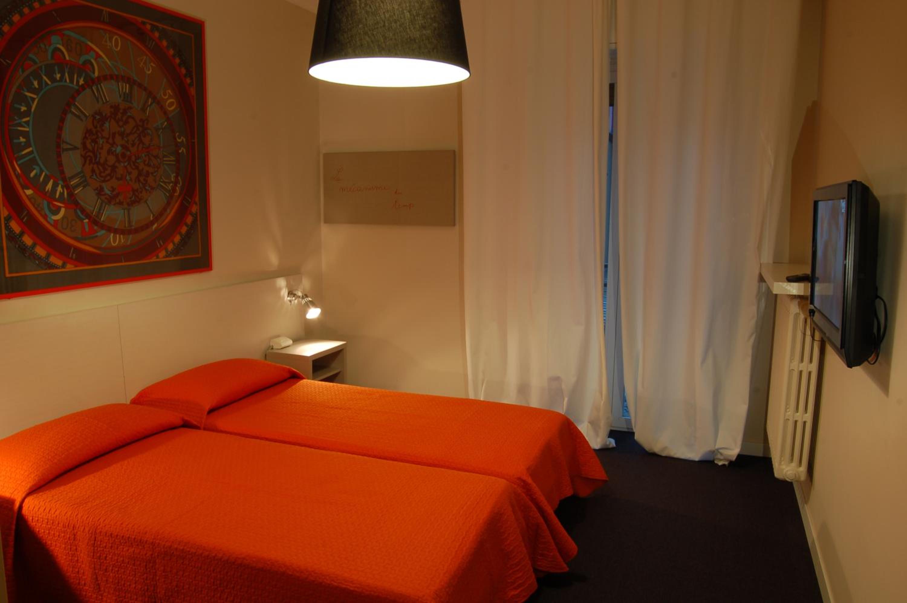 Superior One-Bedroom Apartment (3 Adults)